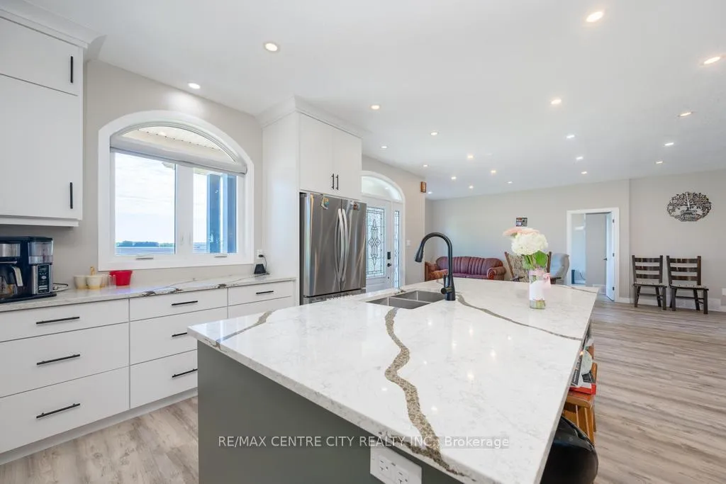 Photo 15 of 22273 Pratt Siding Road, Southwest Middlesex, Glencoe — HOMEH