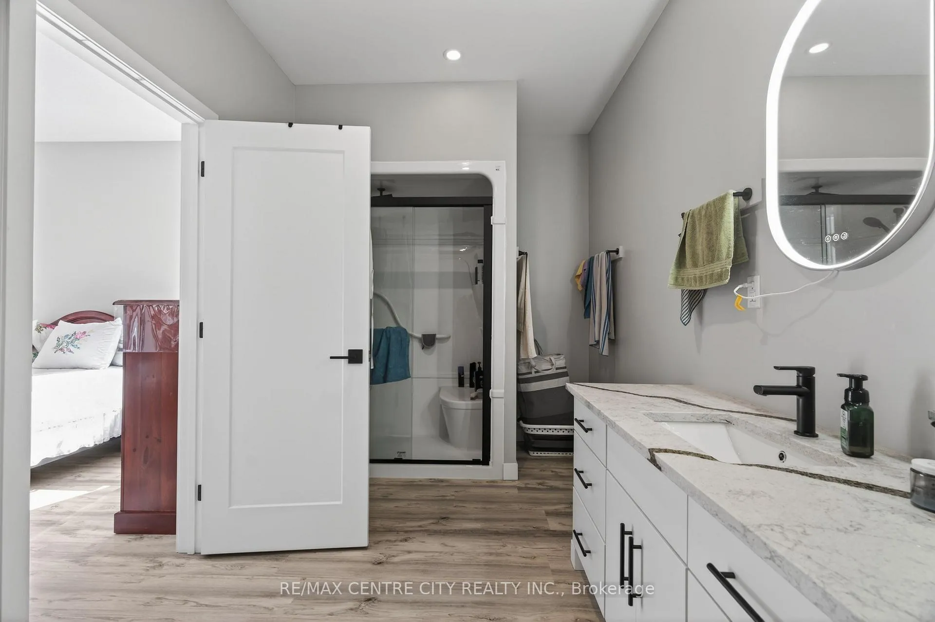 Photo 22 of 22273 Pratt Siding Road, Southwest Middlesex, Glencoe — HOMEH