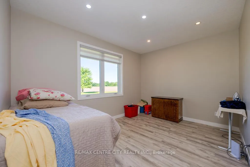 Photo 23 of 22273 Pratt Siding Road, Southwest Middlesex, Glencoe — HOMEH