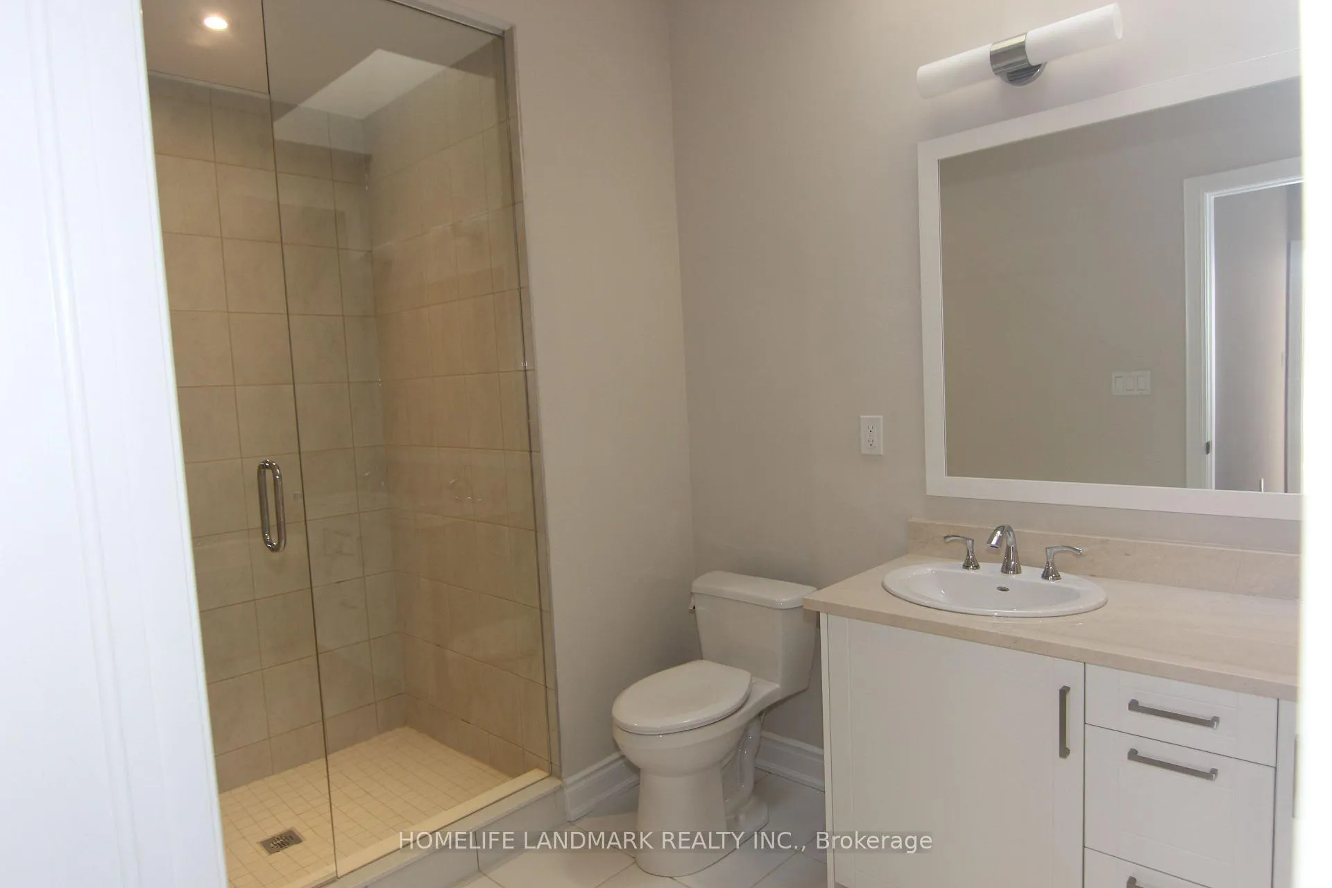 Photo 3 of Unit 101, 21 Wasdale Road, Mississauga, Streetsville — HOMEH