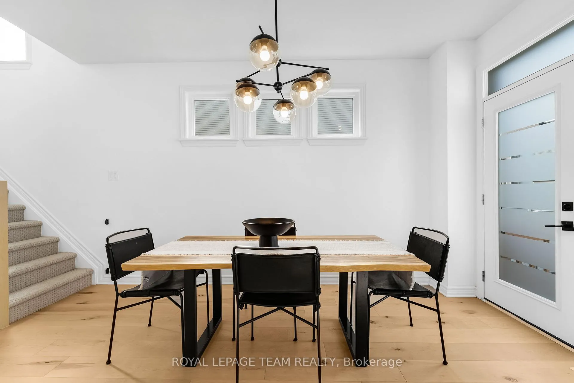Photo 17 of 808 Chipping Circle, Ottawa, Riverside South/Gloucester Glen — HOMEH