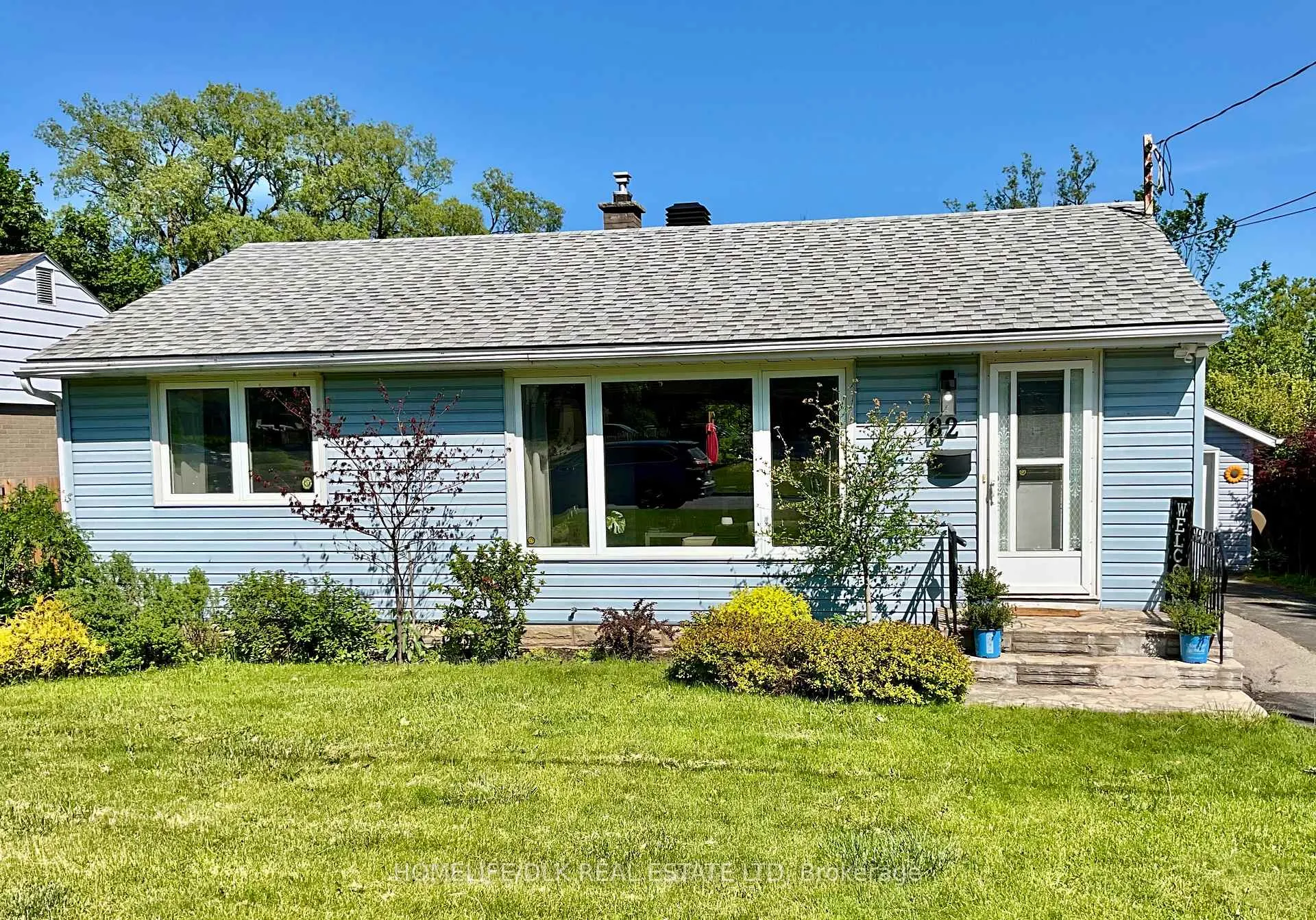 Photo 2 of 82 Brookview Crescent, Brockville — HOMEH