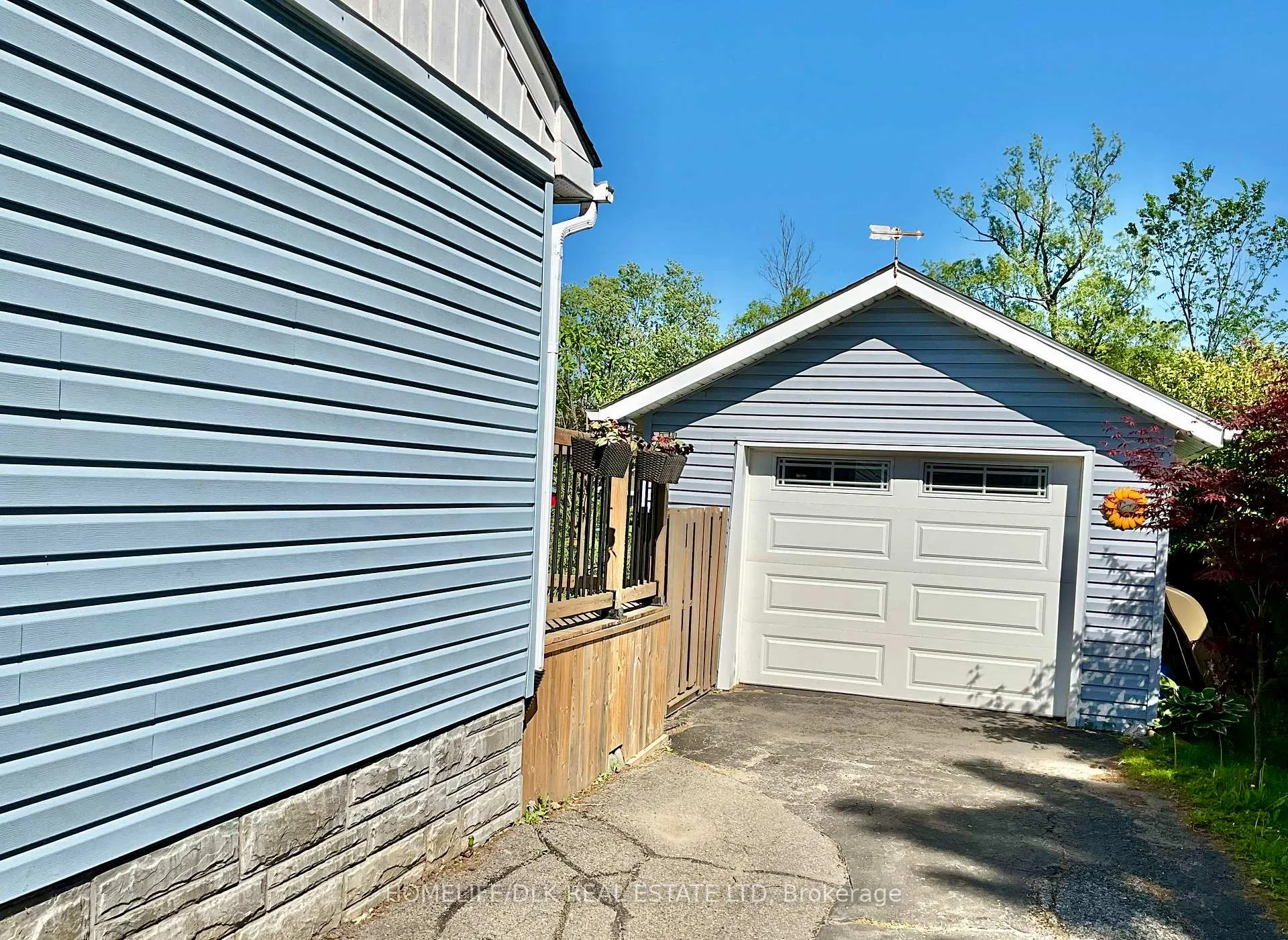 Photo 4 of 82 Brookview Crescent, Brockville — HOMEH