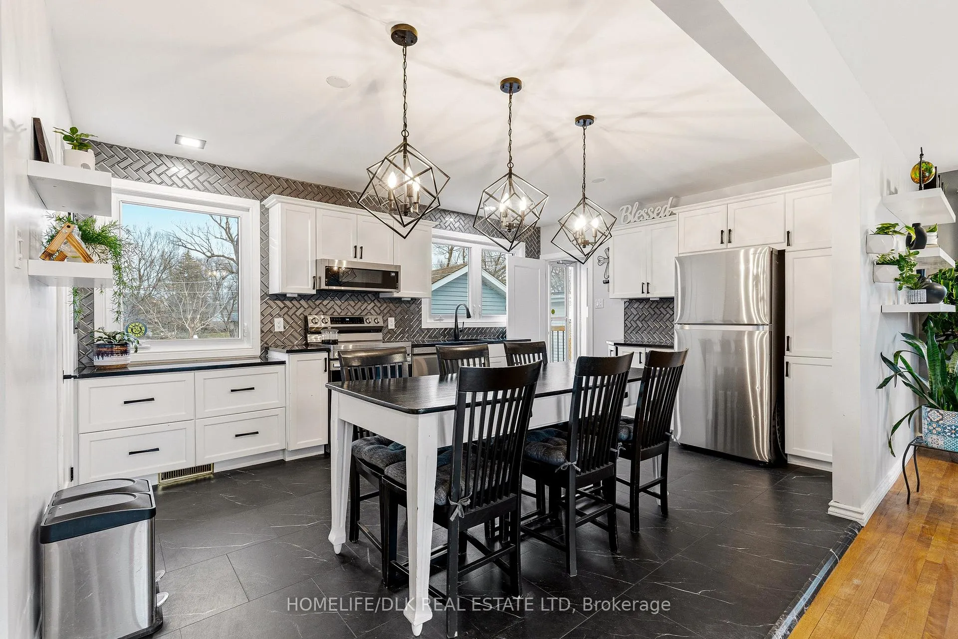 Photo 17 of 82 Brookview Crescent, Brockville — HOMEH