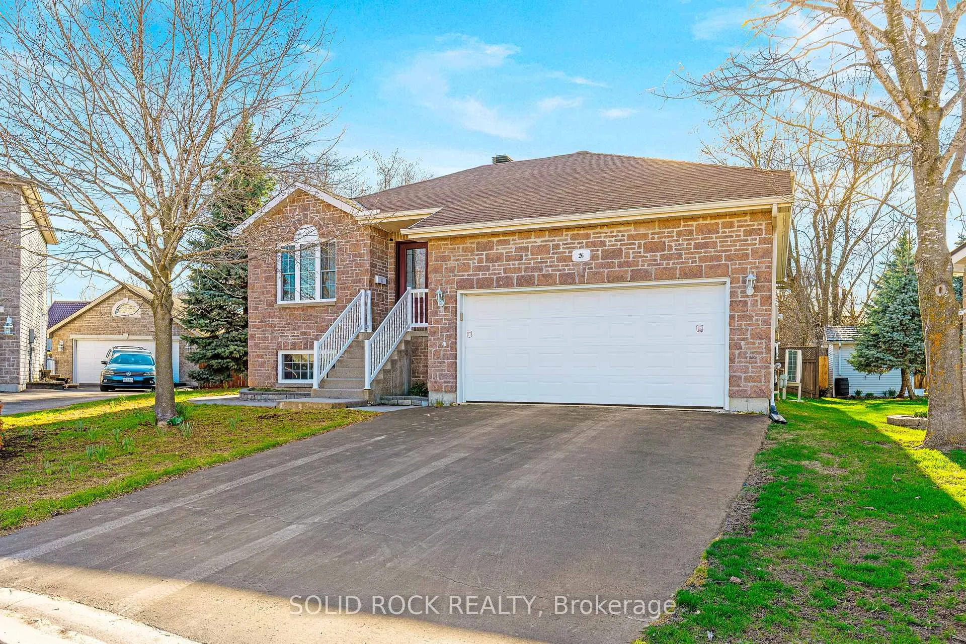 Photo 3 of 26 Regency Place, Brockville — HOMEH