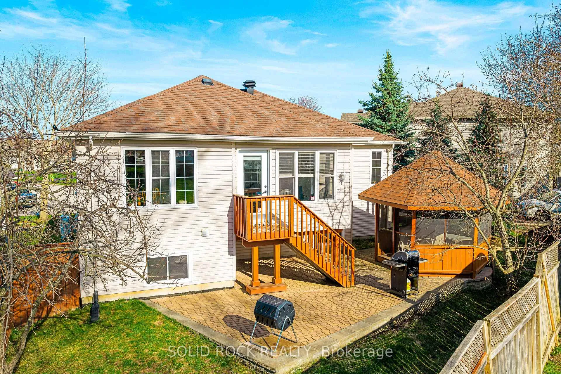 Photo 5 of 26 Regency Place, Brockville — HOMEH