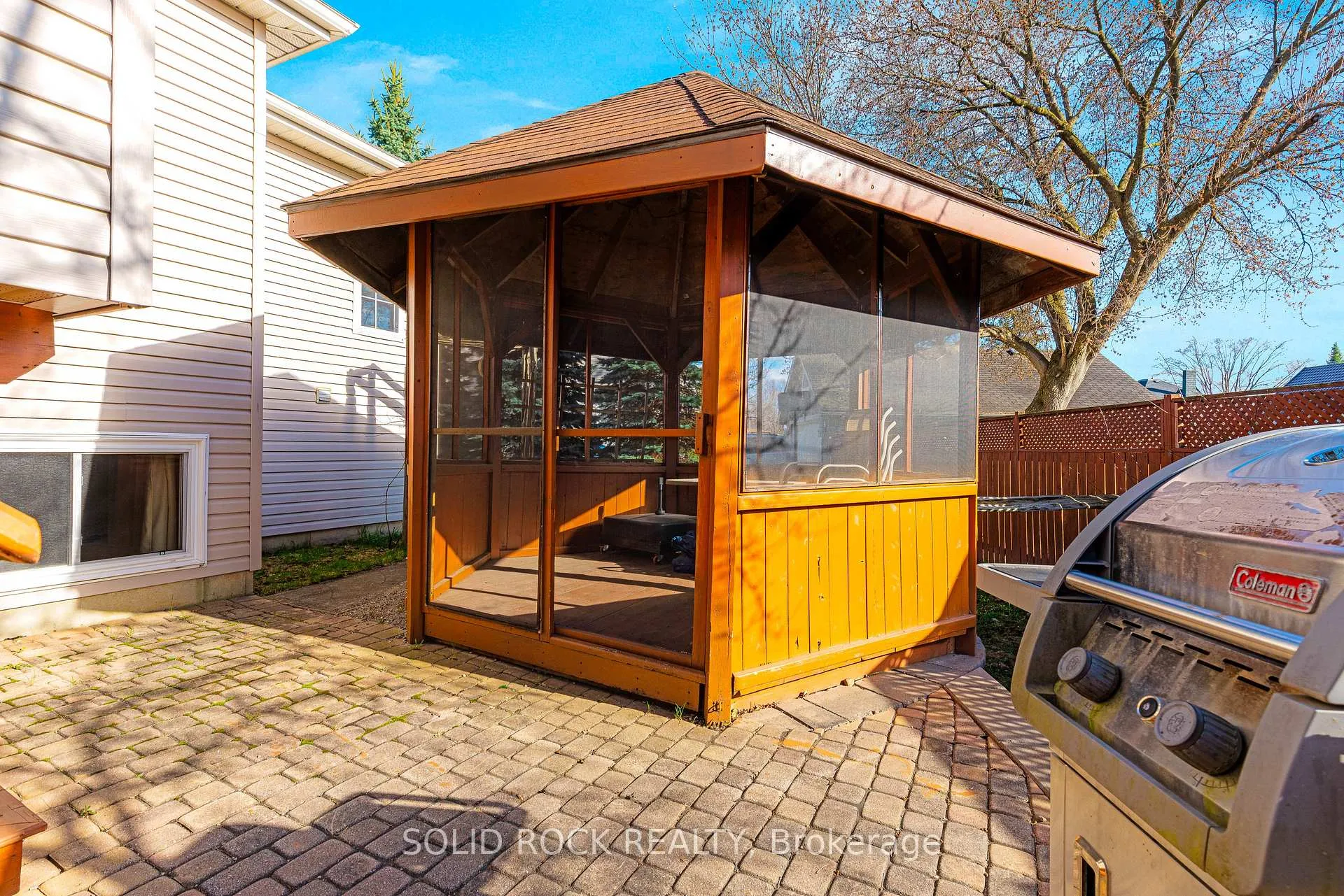 Photo 9 of 26 Regency Place, Brockville — HOMEH