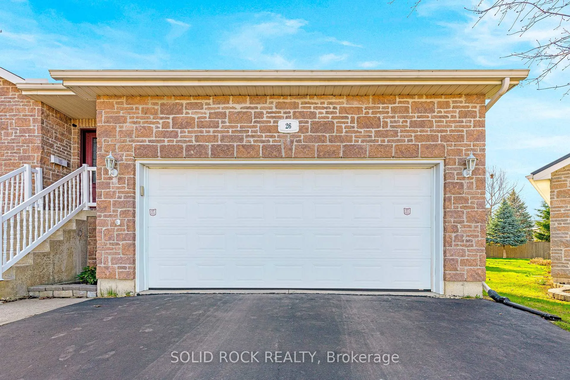 Photo 11 of 26 Regency Place, Brockville — HOMEH