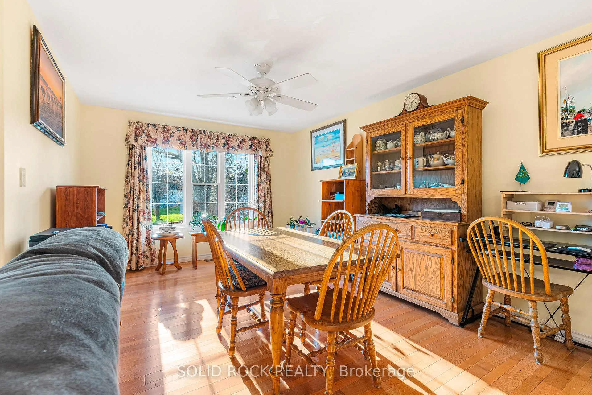 Photo 15 of 26 Regency Place, Brockville — HOMEH