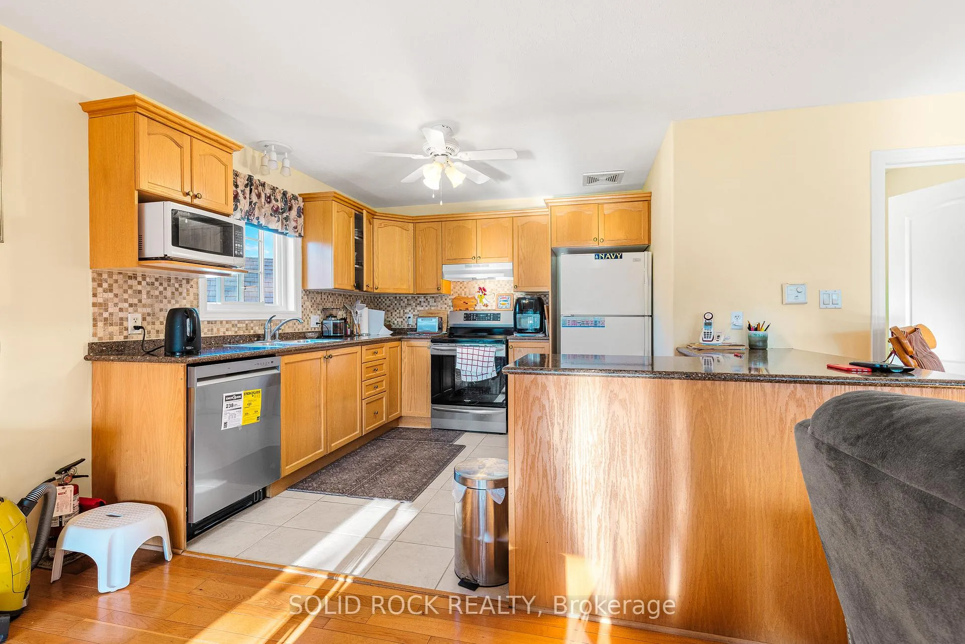 Photo 18 of 26 Regency Place, Brockville — HOMEH