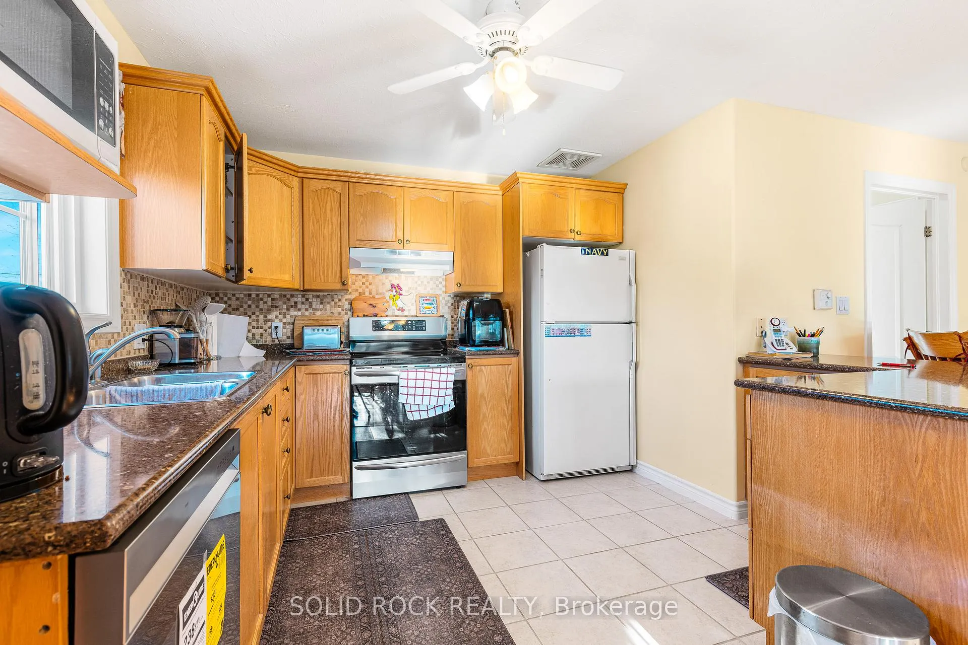 Photo 21 of 26 Regency Place, Brockville — HOMEH