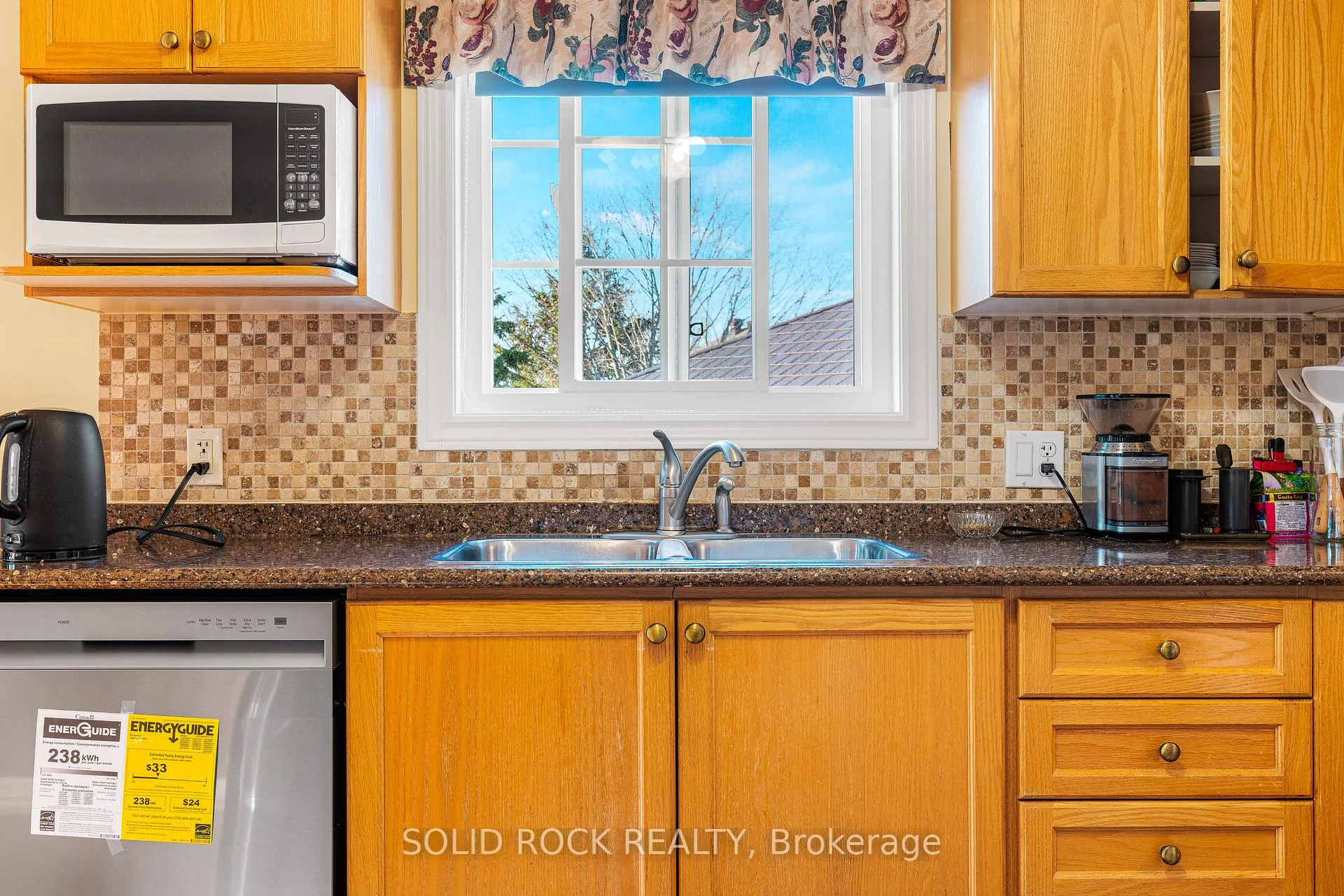 Photo 23 of 26 Regency Place, Brockville — HOMEH