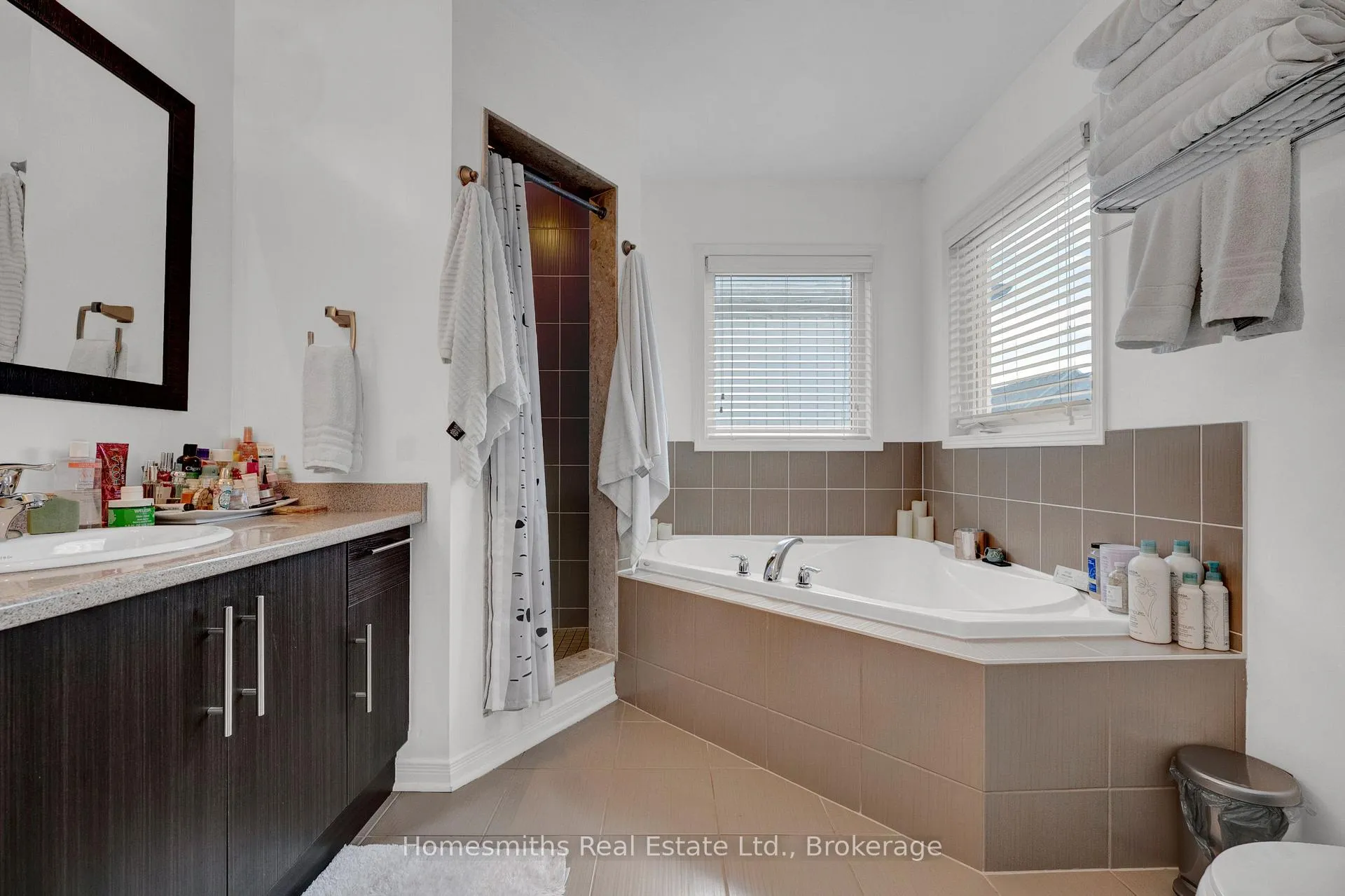 Photo 33 of 74 Sidney Rundle Avenue, Clarington, Bowmanville — HOMEH