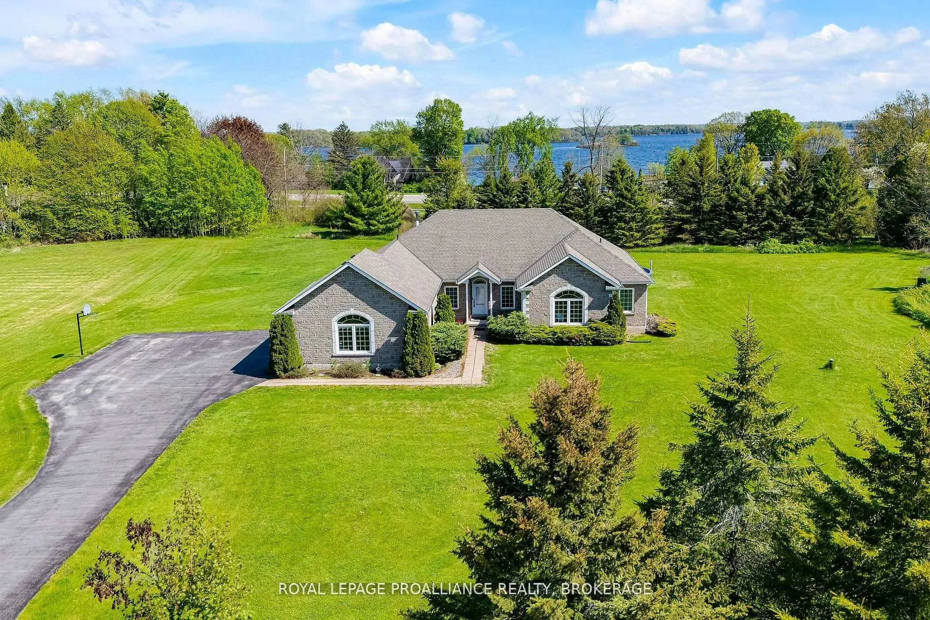 Photo 1 of 61 Conner Drive, Gananoque — HOMEH