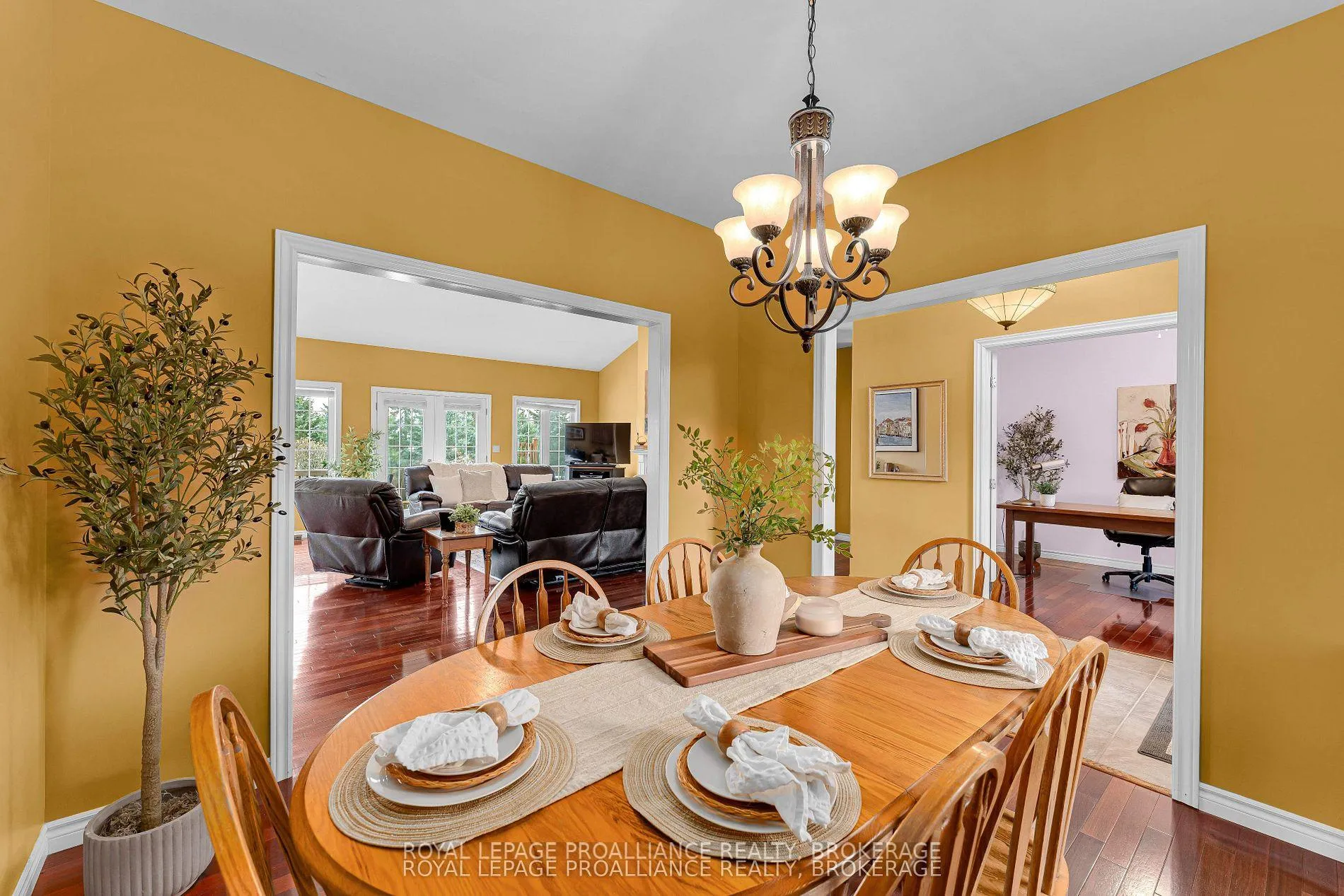 Photo 10 of 61 Conner Drive, Gananoque — HOMEH