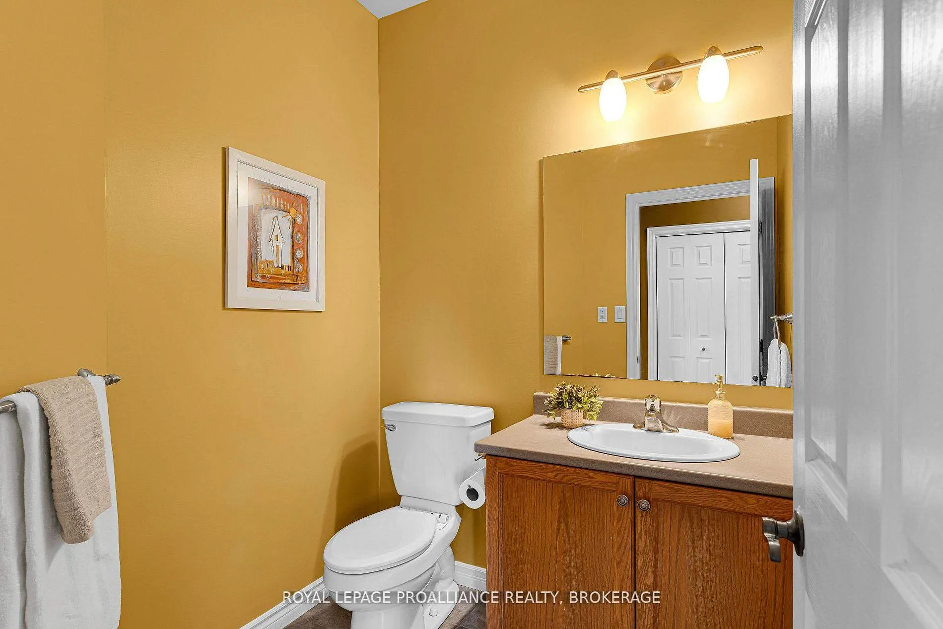 Photo 24 of 61 Conner Drive, Gananoque — HOMEH