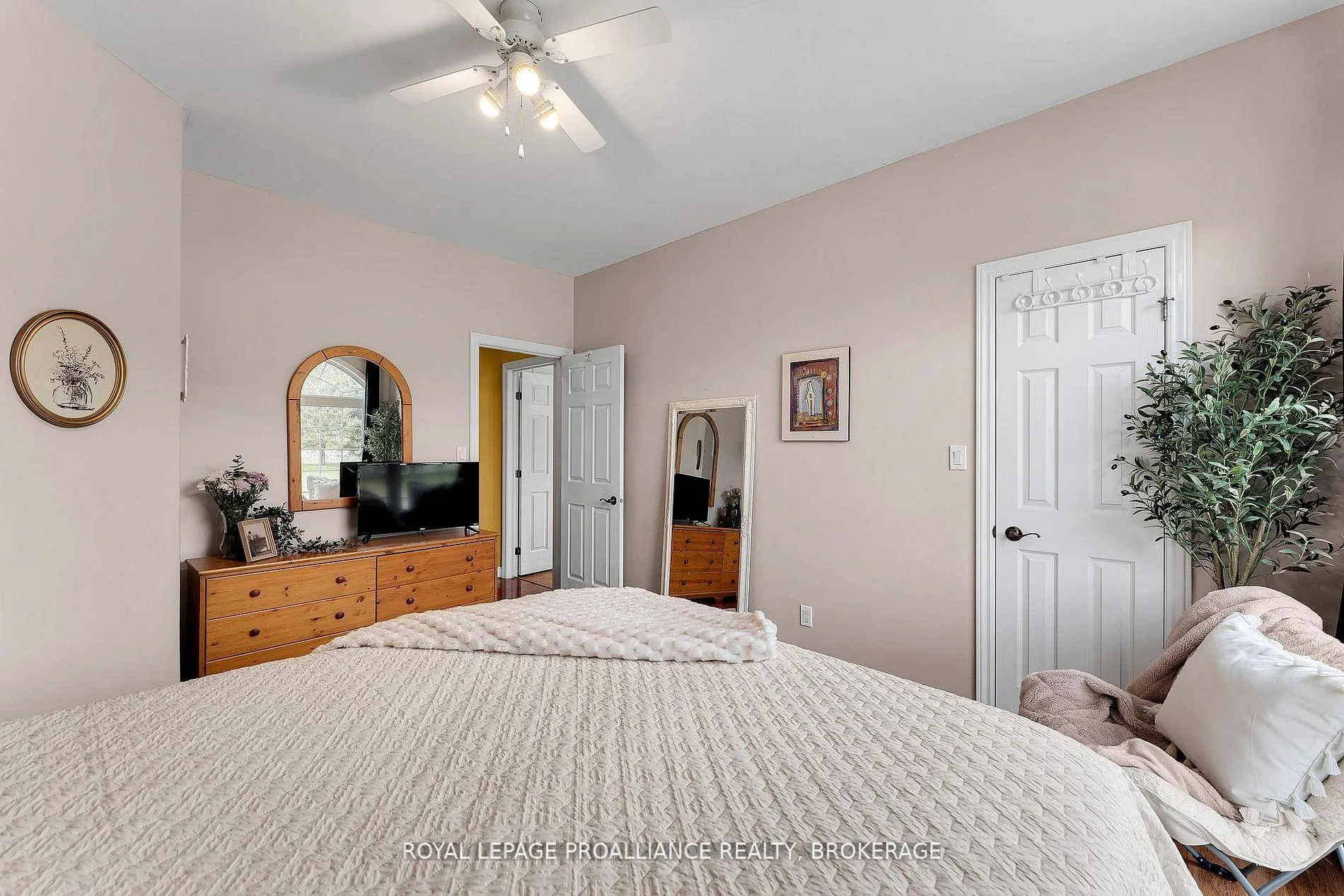 Photo 35 of 61 Conner Drive, Gananoque — HOMEH