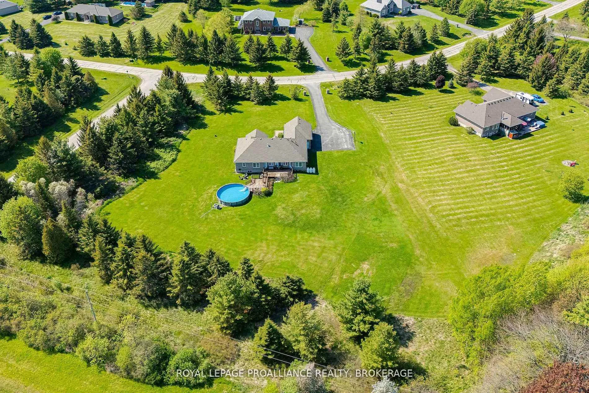 Photo 45 of 61 Conner Drive, Gananoque — HOMEH