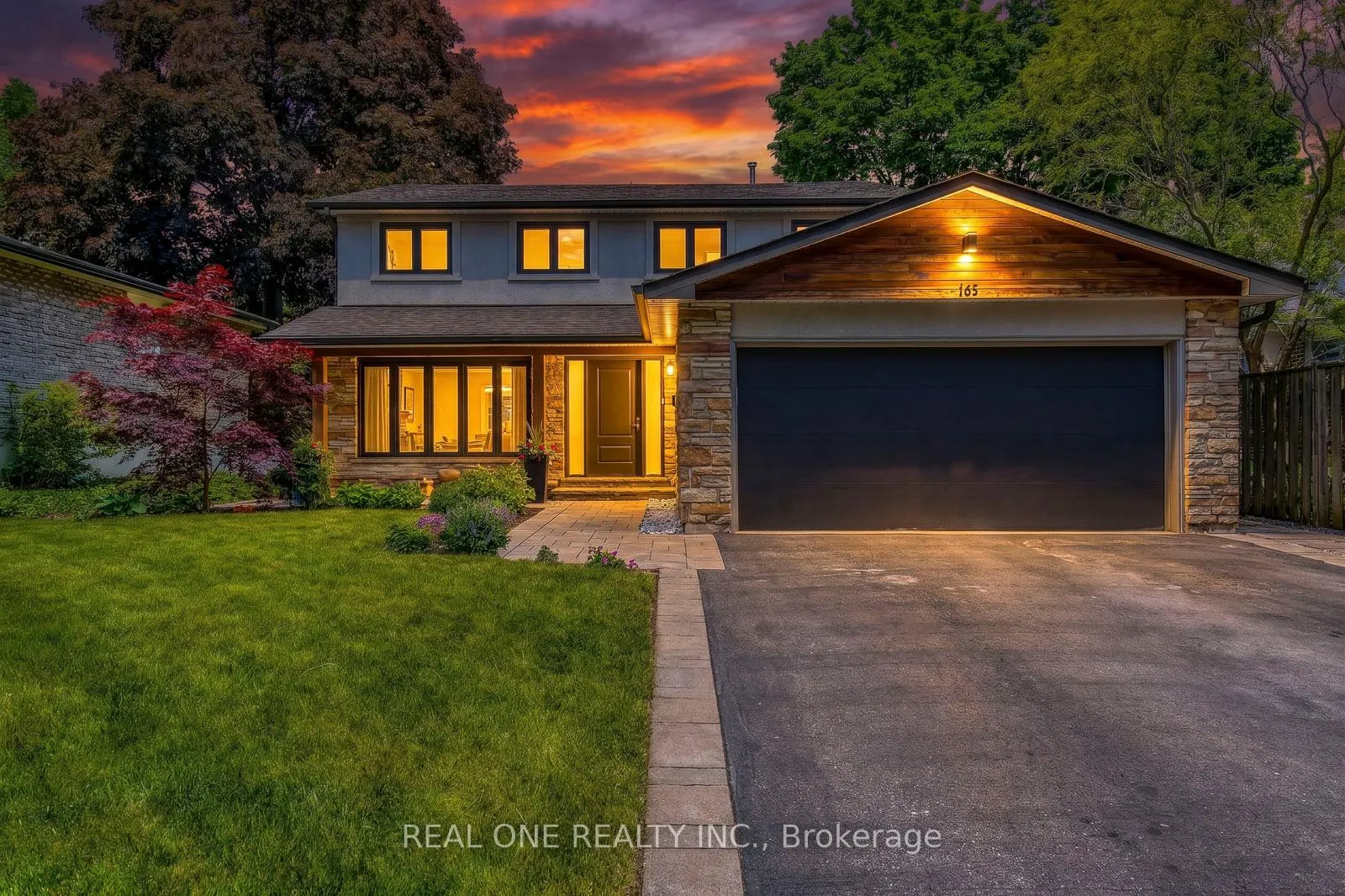 Photo 2 of 165 Arichat Road, Oakville, Ford — HOMEH