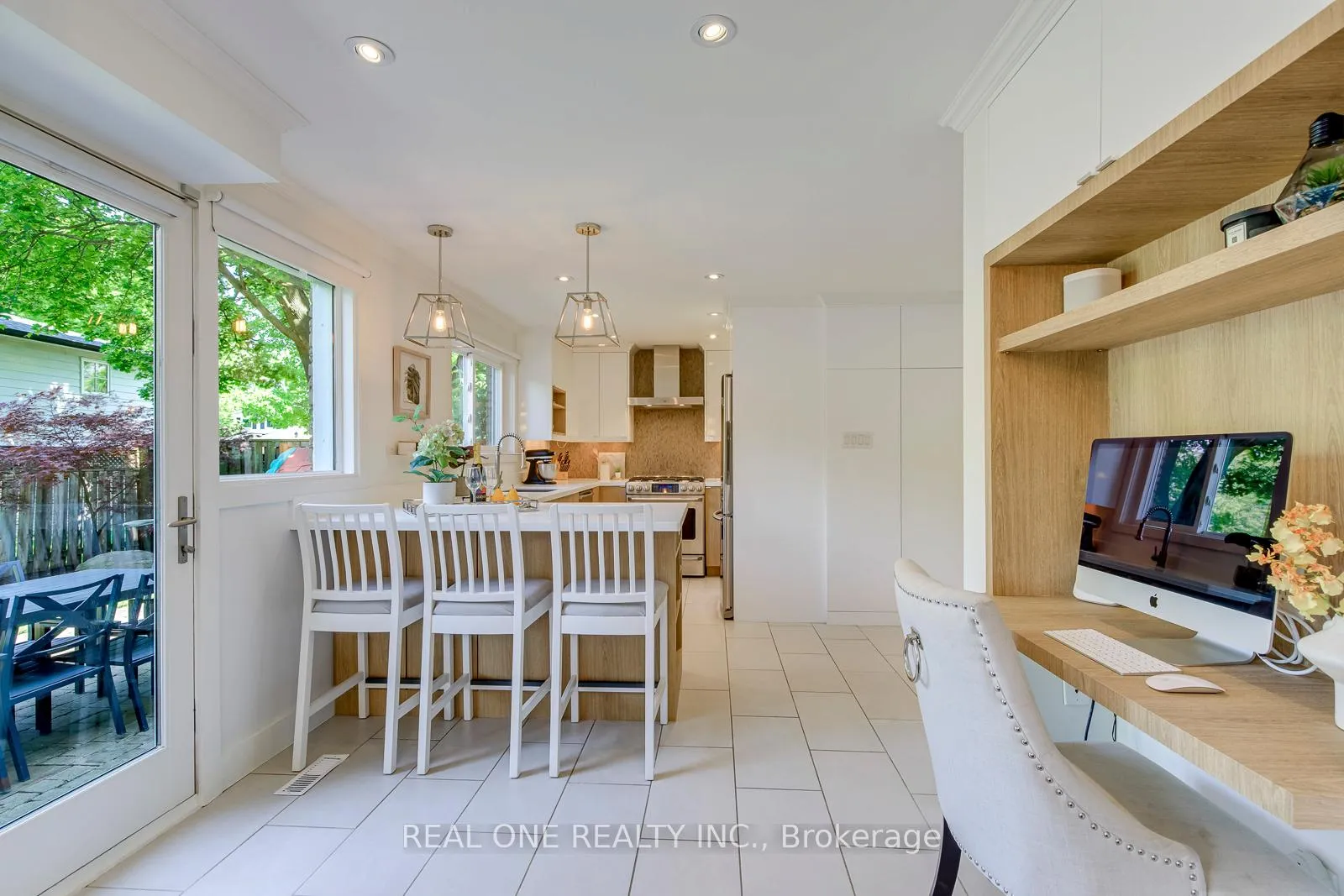 Photo 12 of 165 Arichat Road, Oakville, Ford — HOMEH