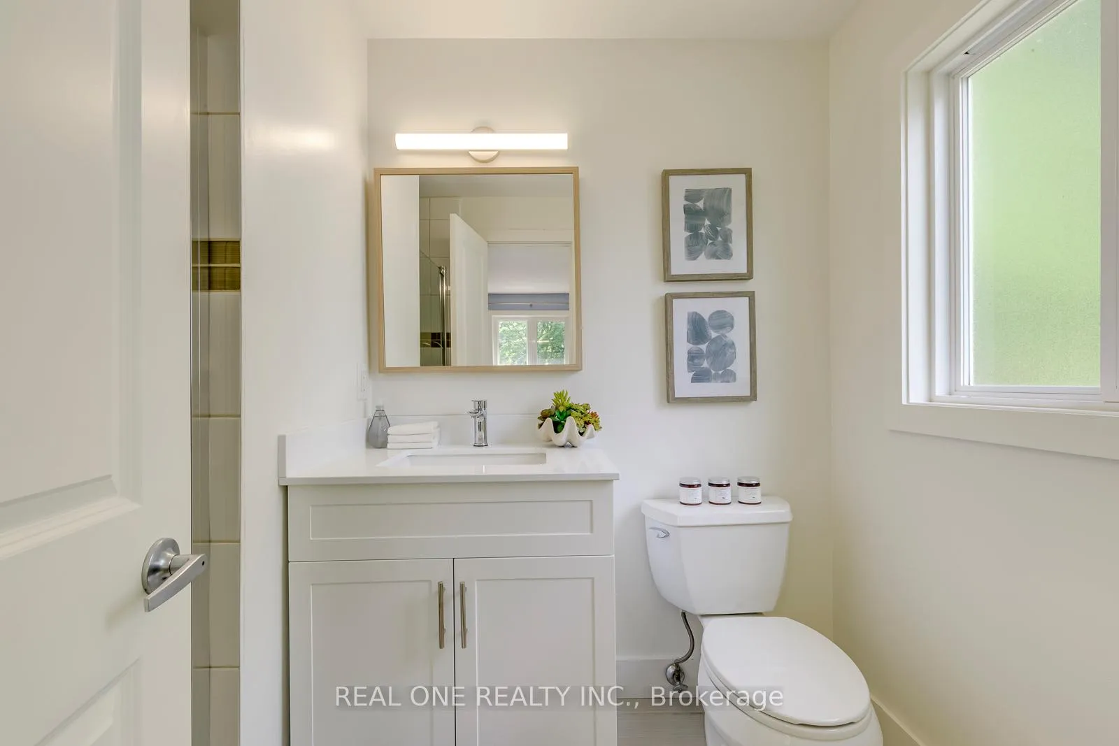 Photo 25 of 165 Arichat Road, Oakville, Ford — HOMEH