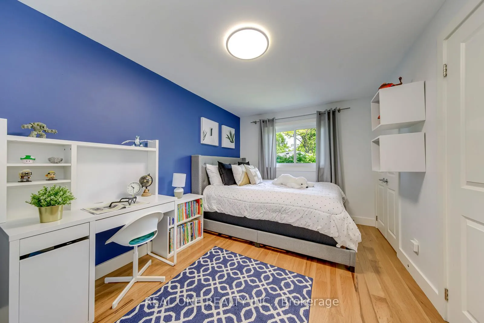 Photo 32 of 165 Arichat Road, Oakville, Ford — HOMEH