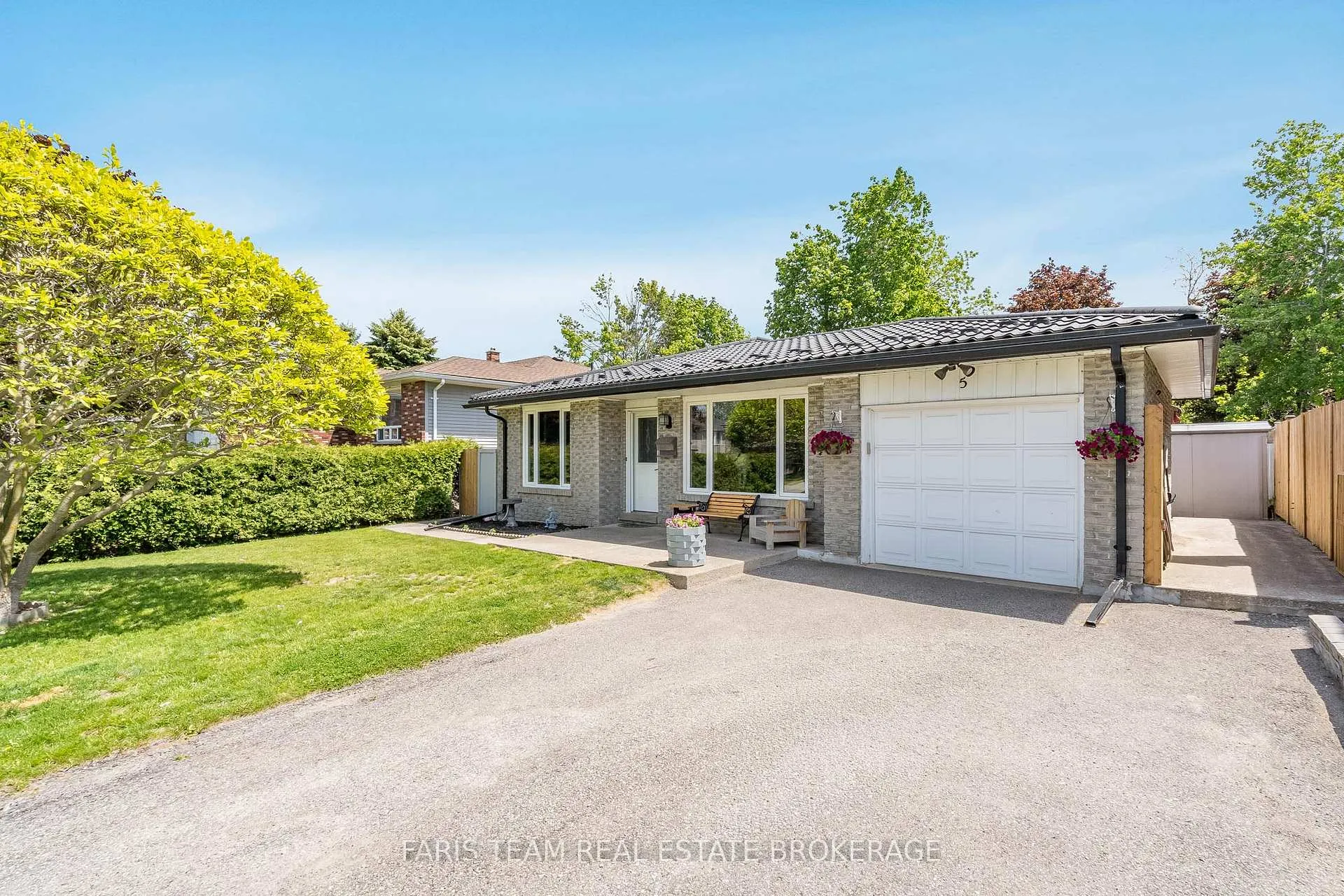 Photo 1 of 5 Fitzroy Terrace, Barrie, Allandale Heights — HOMEH