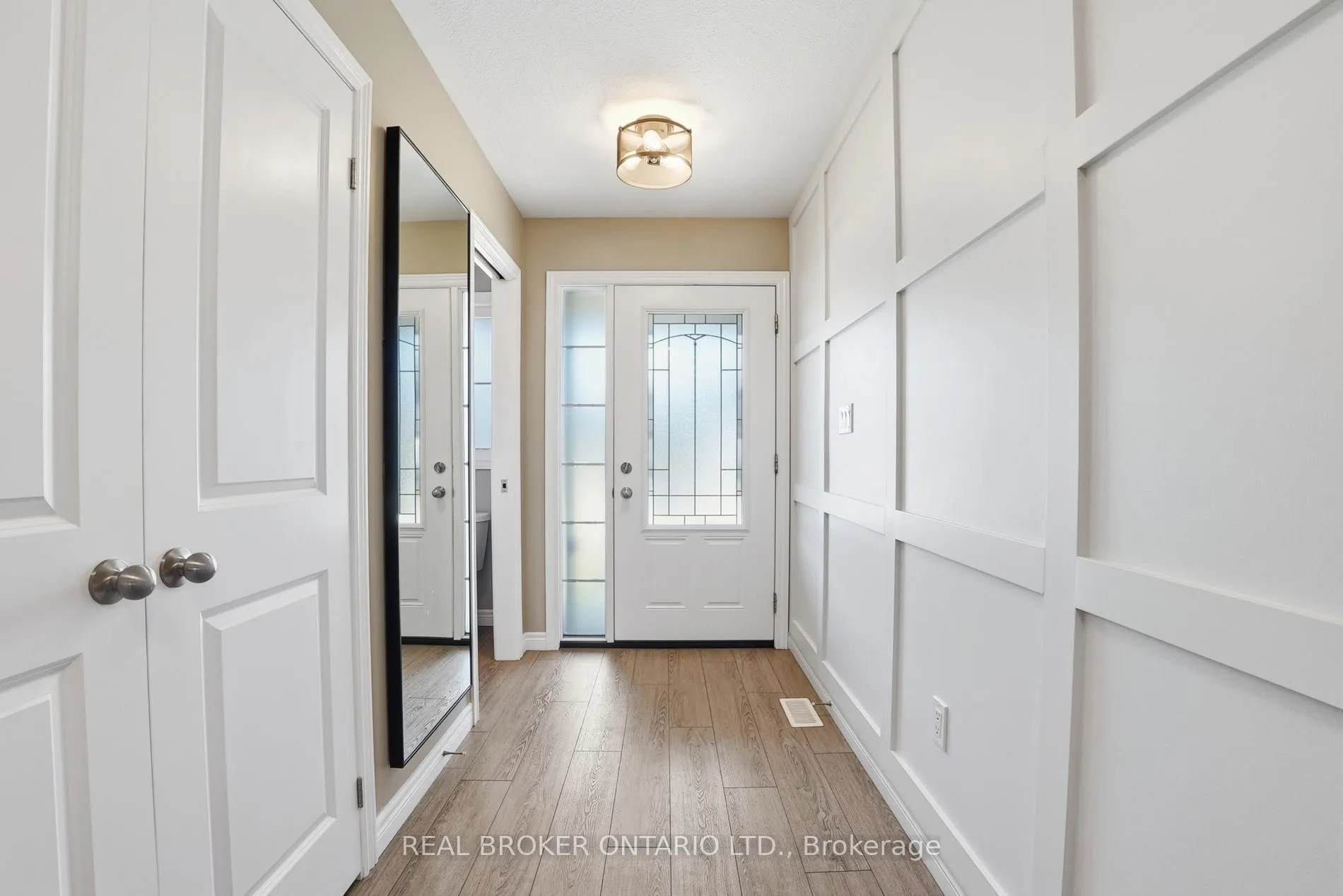 Photo 8 of 28 Isaac Street, Woolwich, Elmira — HOMEH