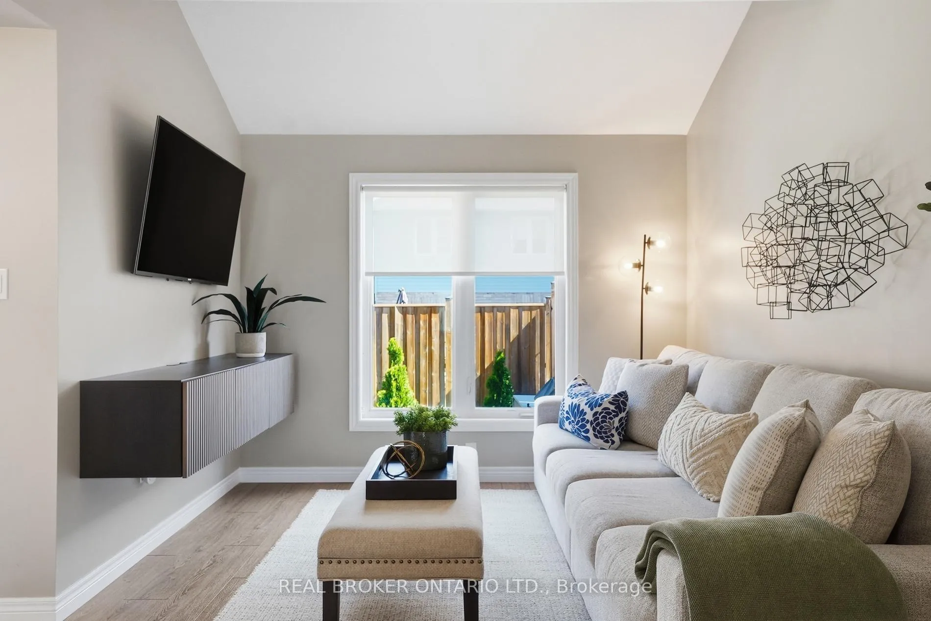 Photo 11 of 28 Isaac Street, Woolwich, Elmira — HOMEH