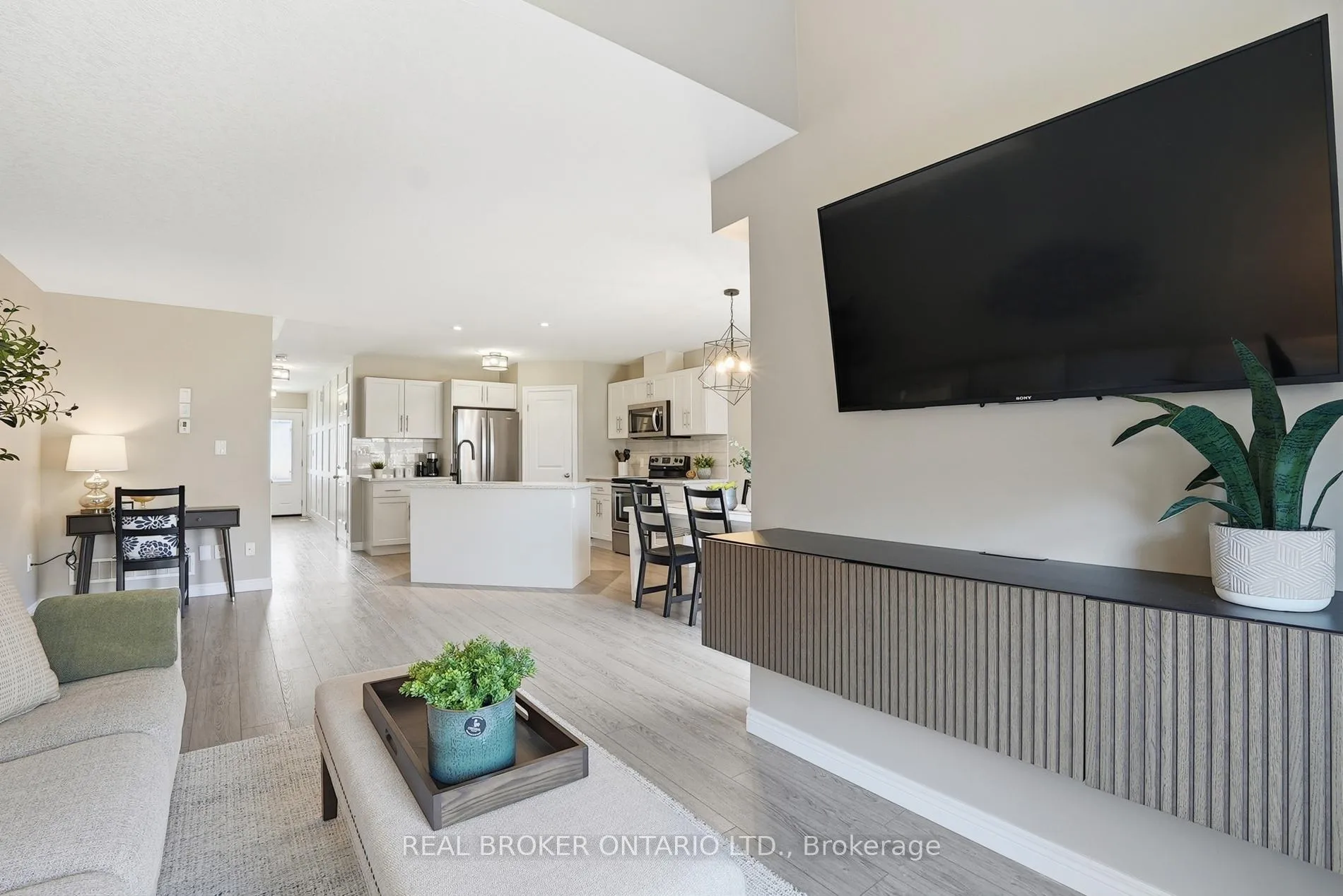 Photo 12 of 28 Isaac Street, Woolwich, Elmira — HOMEH