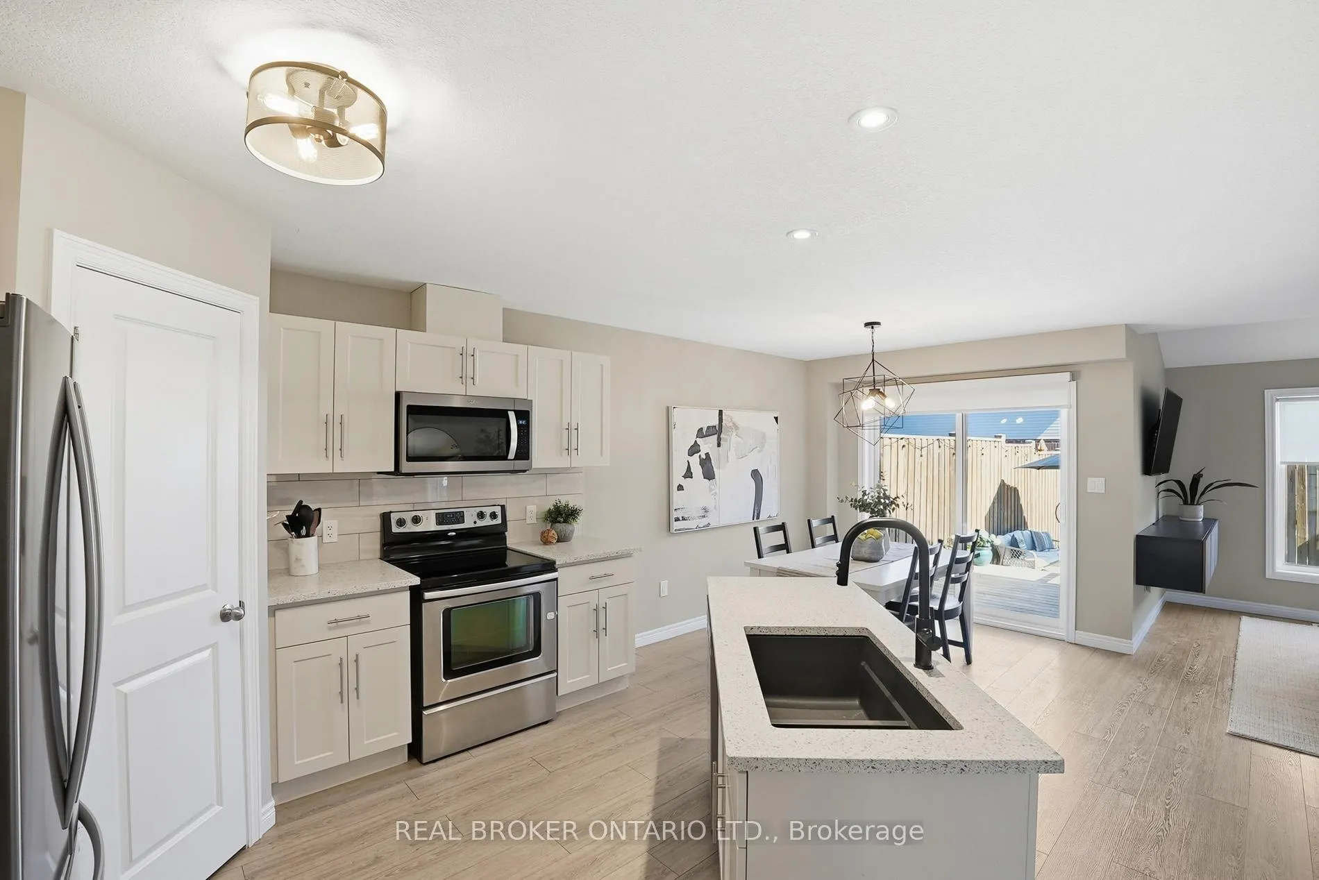 Photo 13 of 28 Isaac Street, Woolwich, Elmira — HOMEH