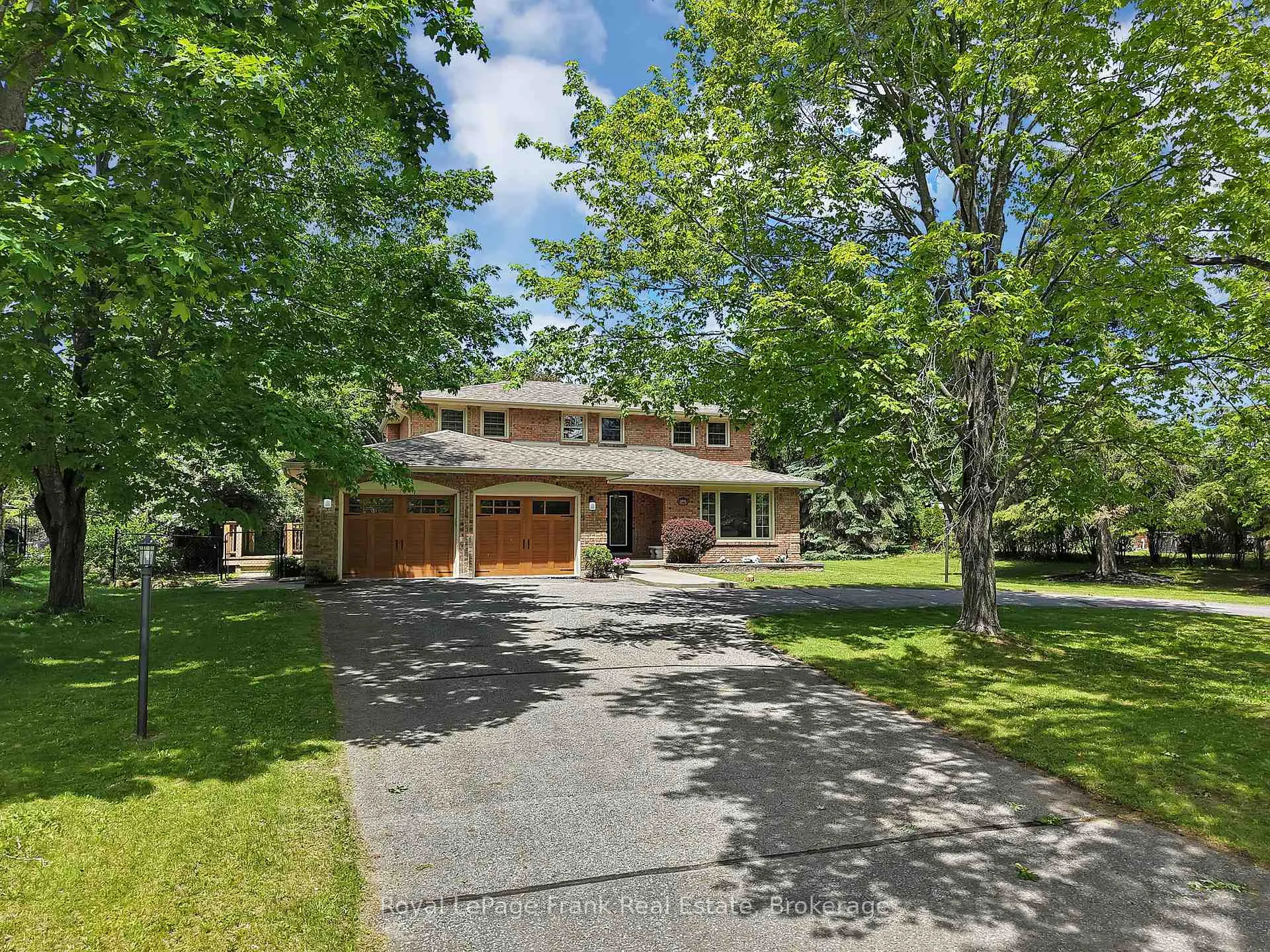 Photo 3 of 1609 Champlain Drive, Peterborough, Northcrest Ward 5 — HOMEH