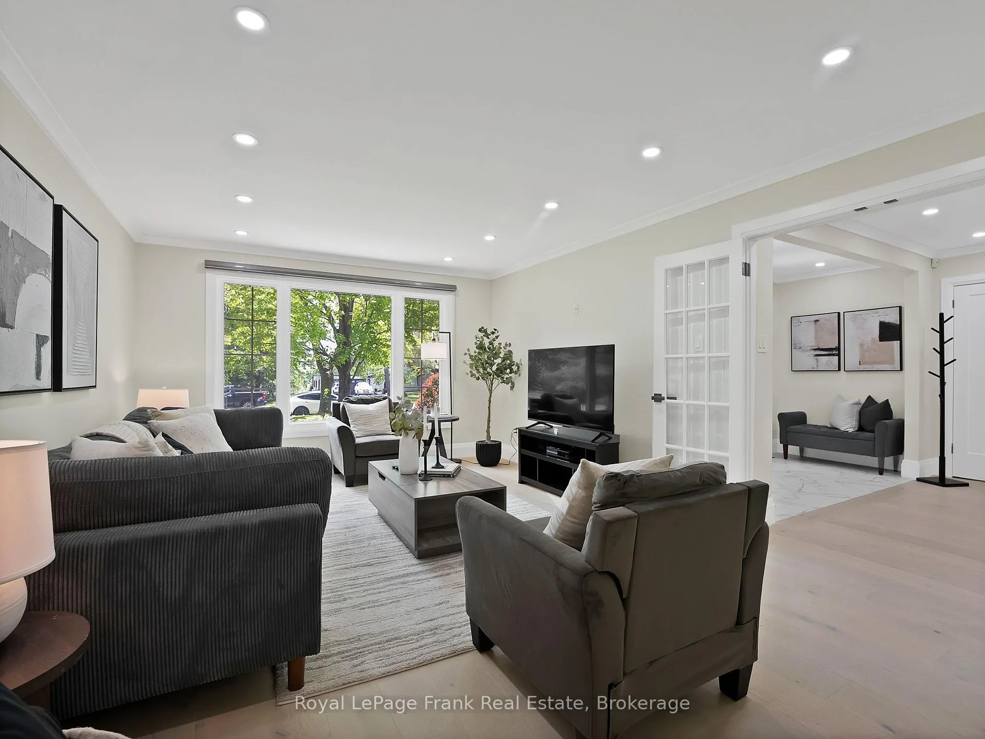Photo 6 of 1609 Champlain Drive, Peterborough, Northcrest Ward 5 — HOMEH