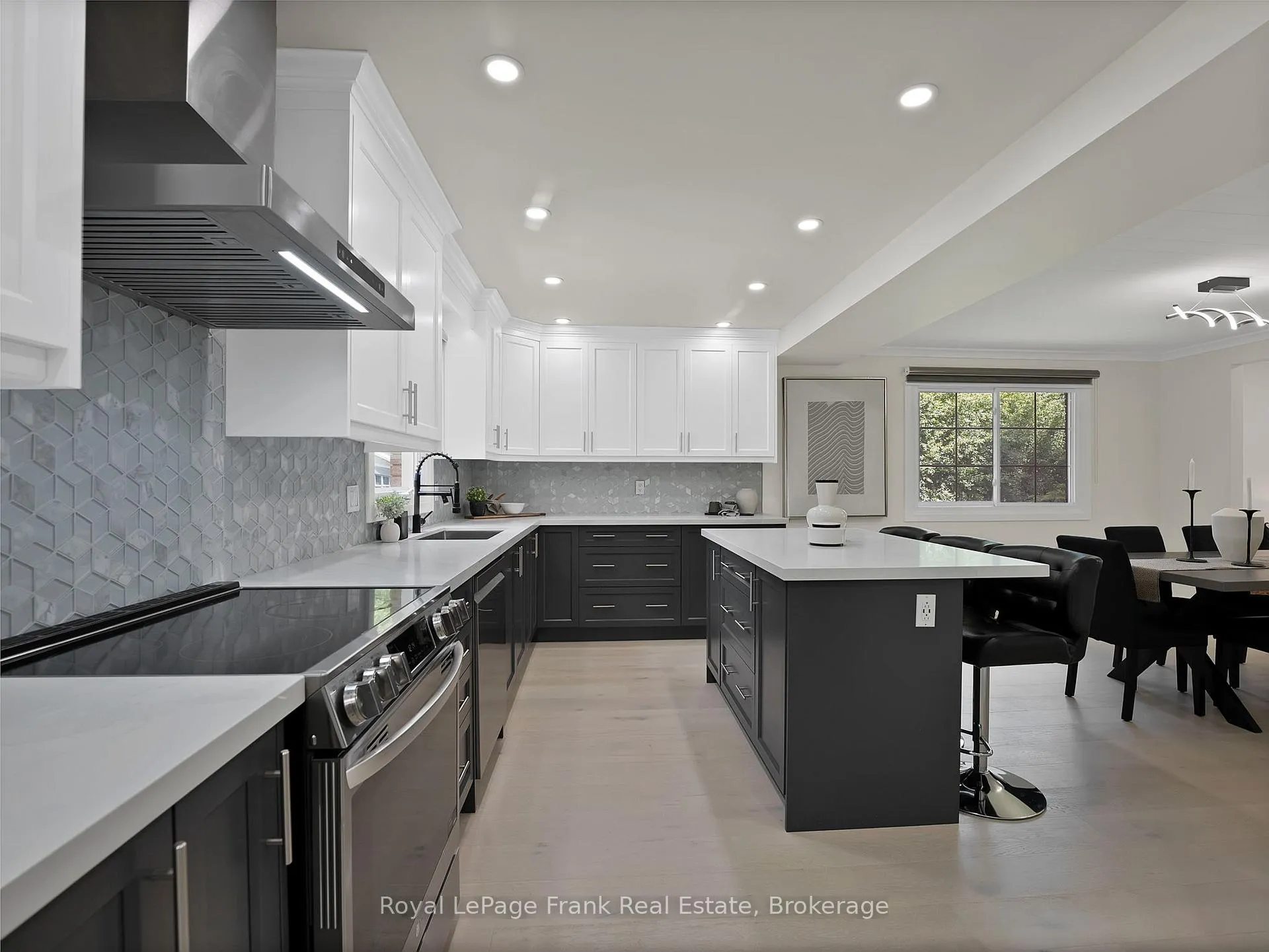 Photo 13 of 1609 Champlain Drive, Peterborough, Northcrest Ward 5 — HOMEH
