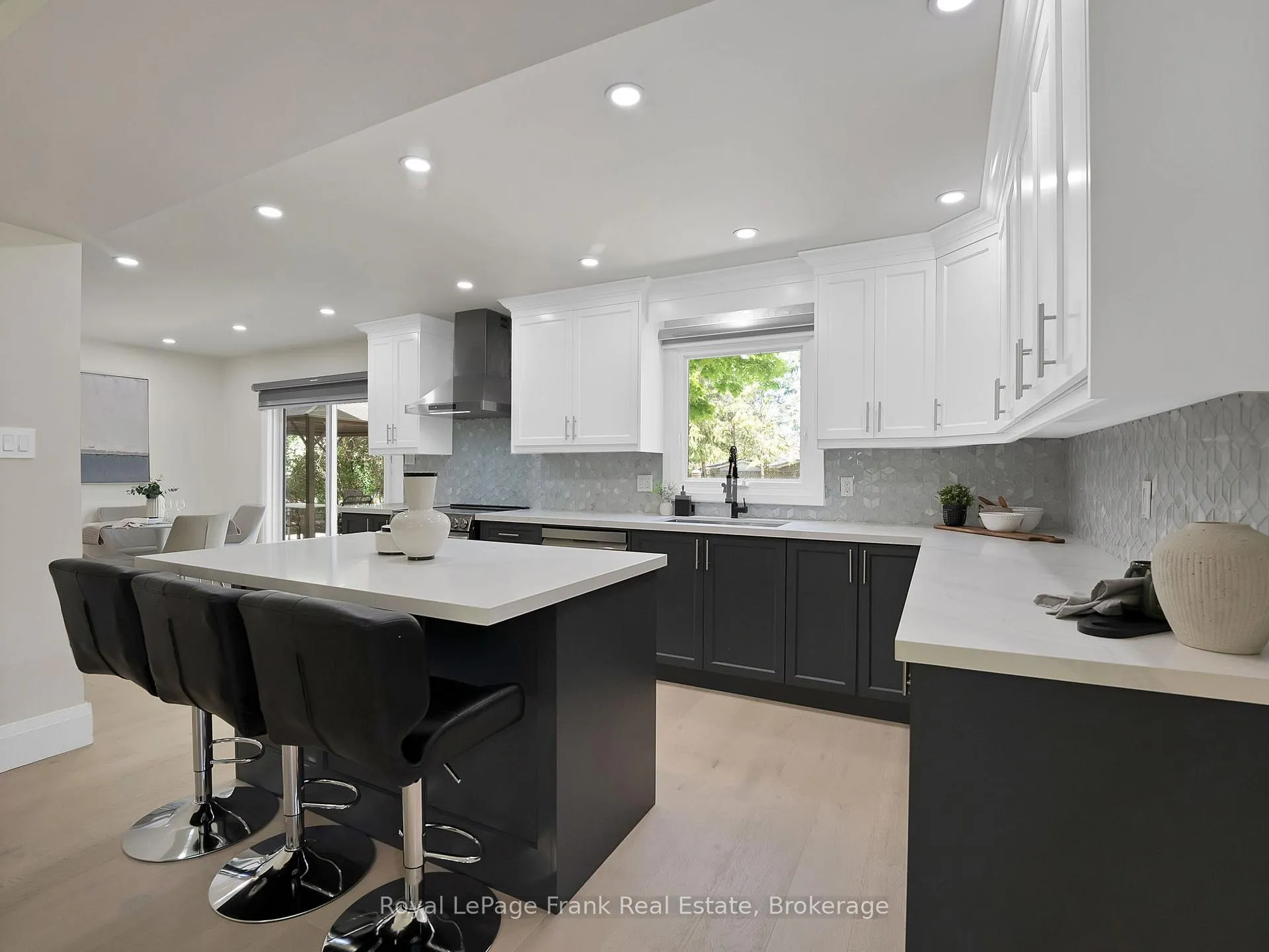 Photo 14 of 1609 Champlain Drive, Peterborough, Northcrest Ward 5 — HOMEH