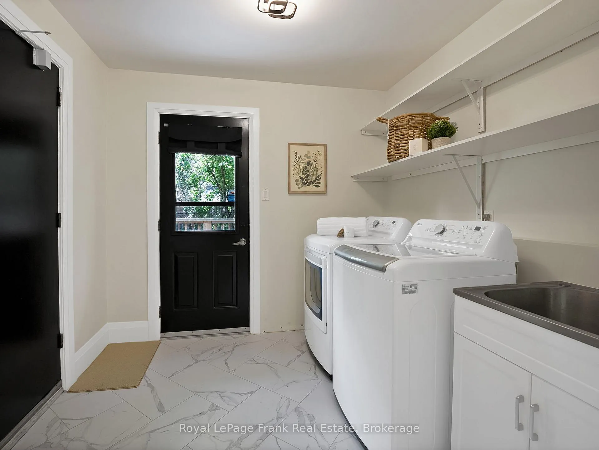 Photo 18 of 1609 Champlain Drive, Peterborough, Northcrest Ward 5 — HOMEH