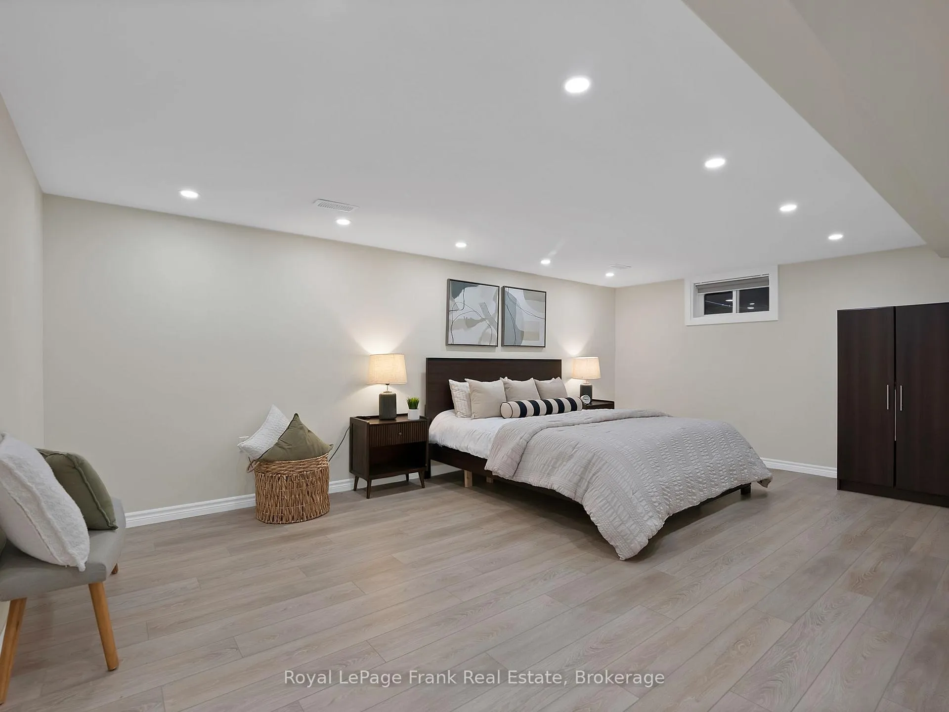 Photo 34 of 1609 Champlain Drive, Peterborough, Northcrest Ward 5 — HOMEH