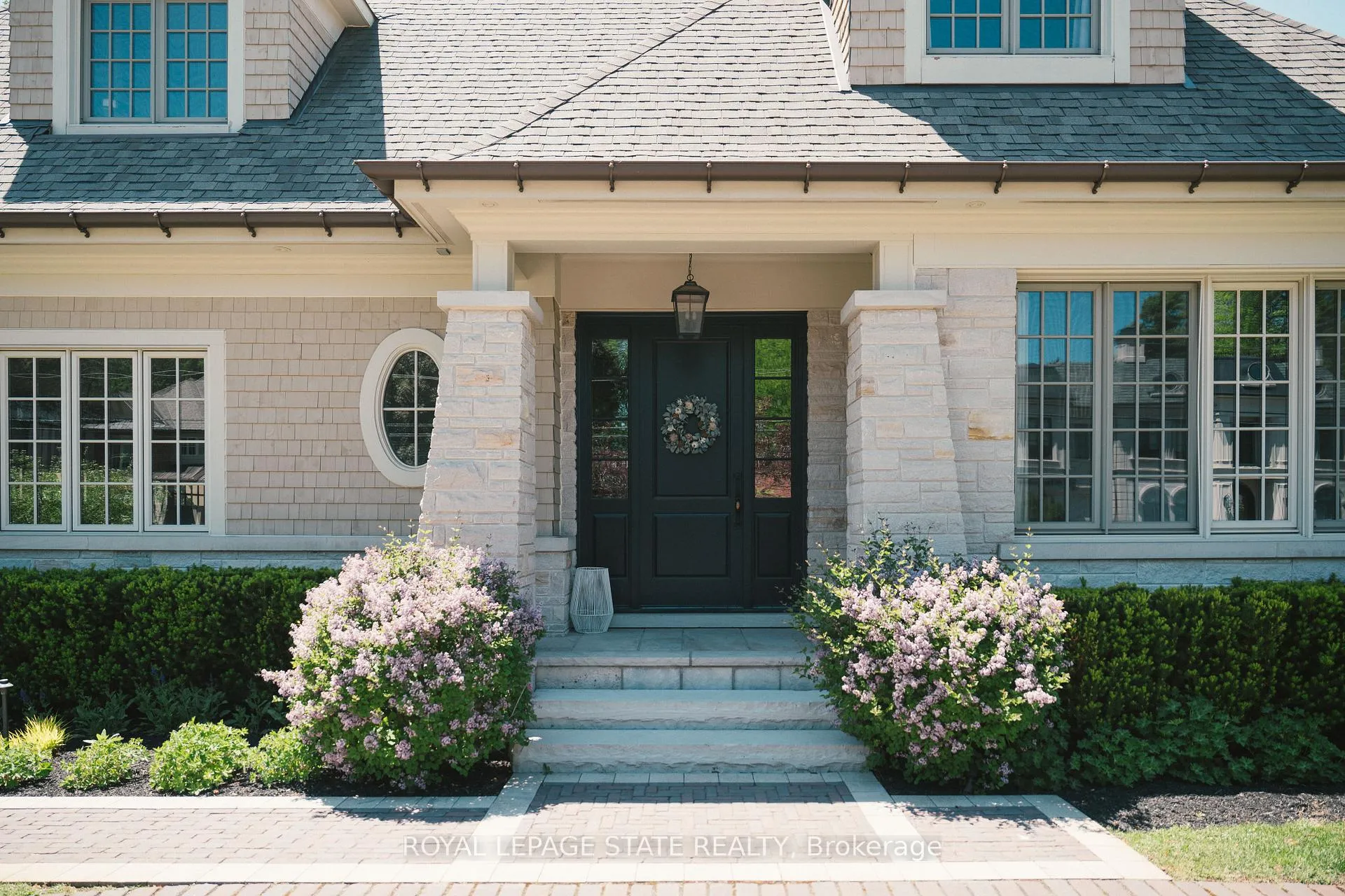 Photo 5 of 147 Beverly Court, Hamilton, Ancaster — HOMEH