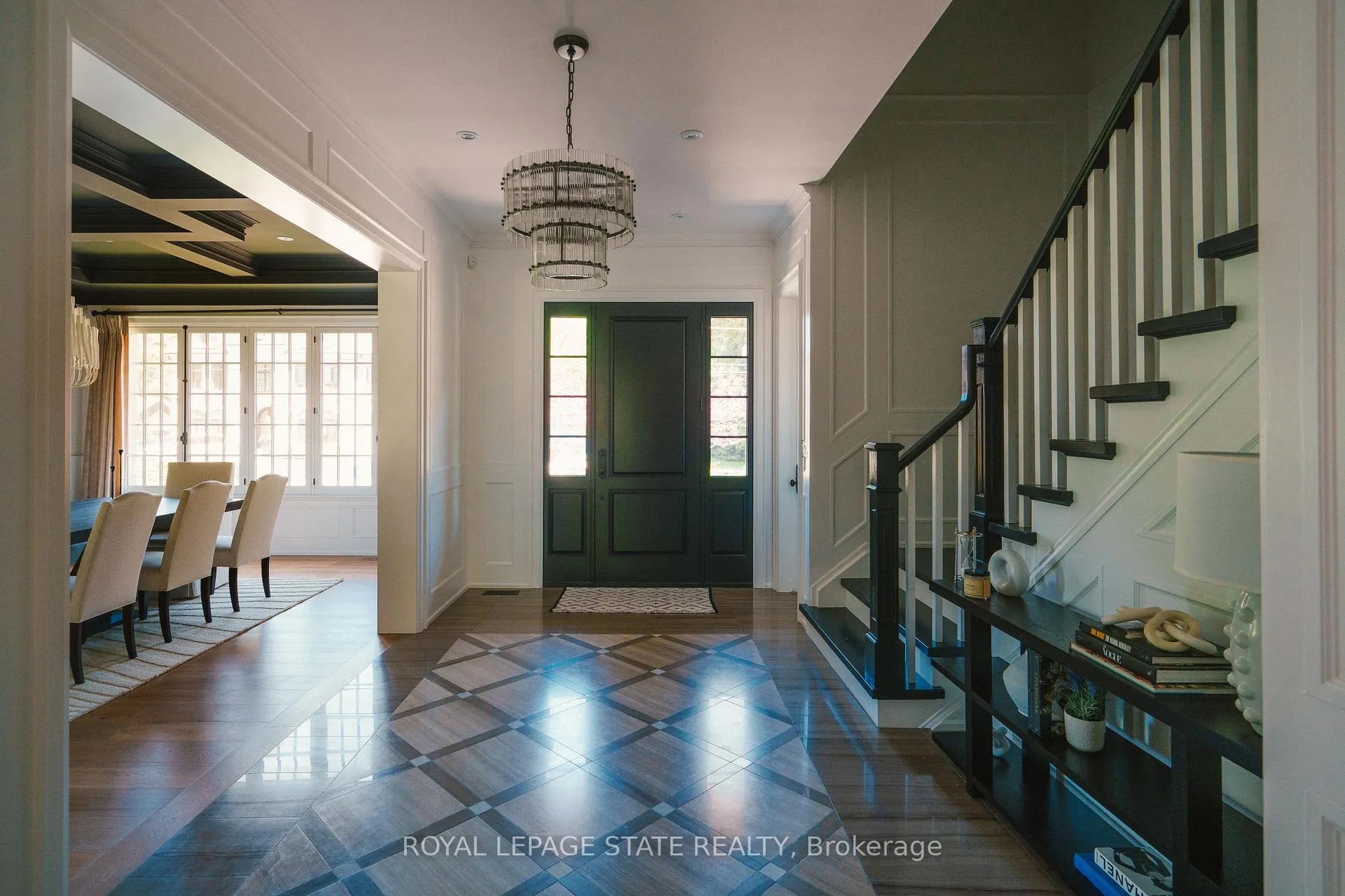 Photo 7 of 147 Beverly Court, Hamilton, Ancaster — HOMEH