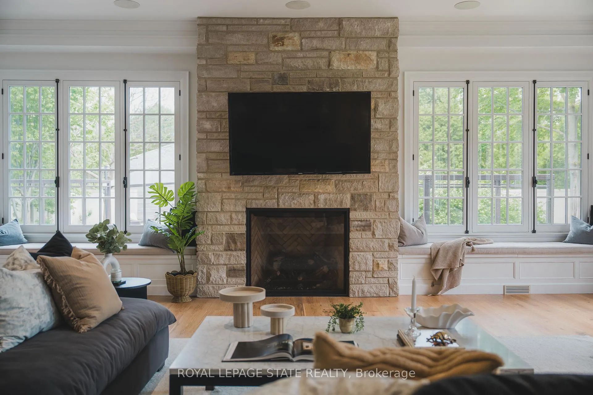 Photo 17 of 147 Beverly Court, Hamilton, Ancaster — HOMEH
