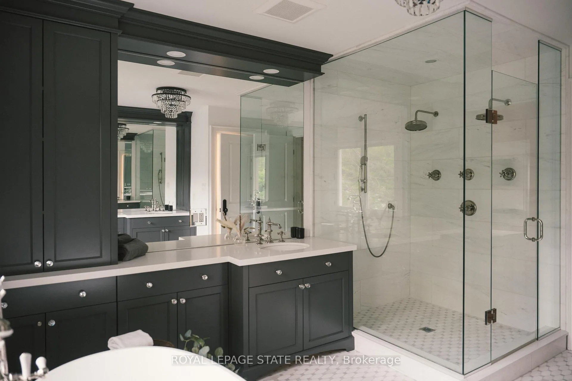 Photo 27 of 147 Beverly Court, Hamilton, Ancaster — HOMEH