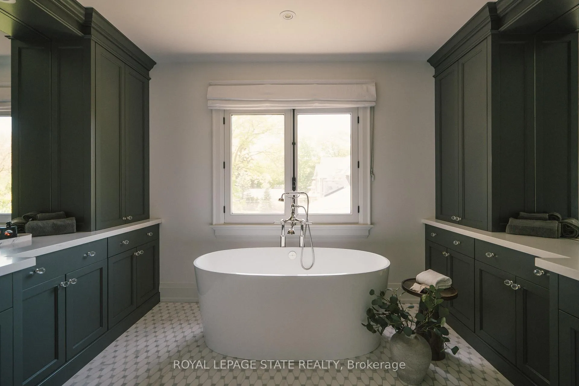 Photo 28 of 147 Beverly Court, Hamilton, Ancaster — HOMEH