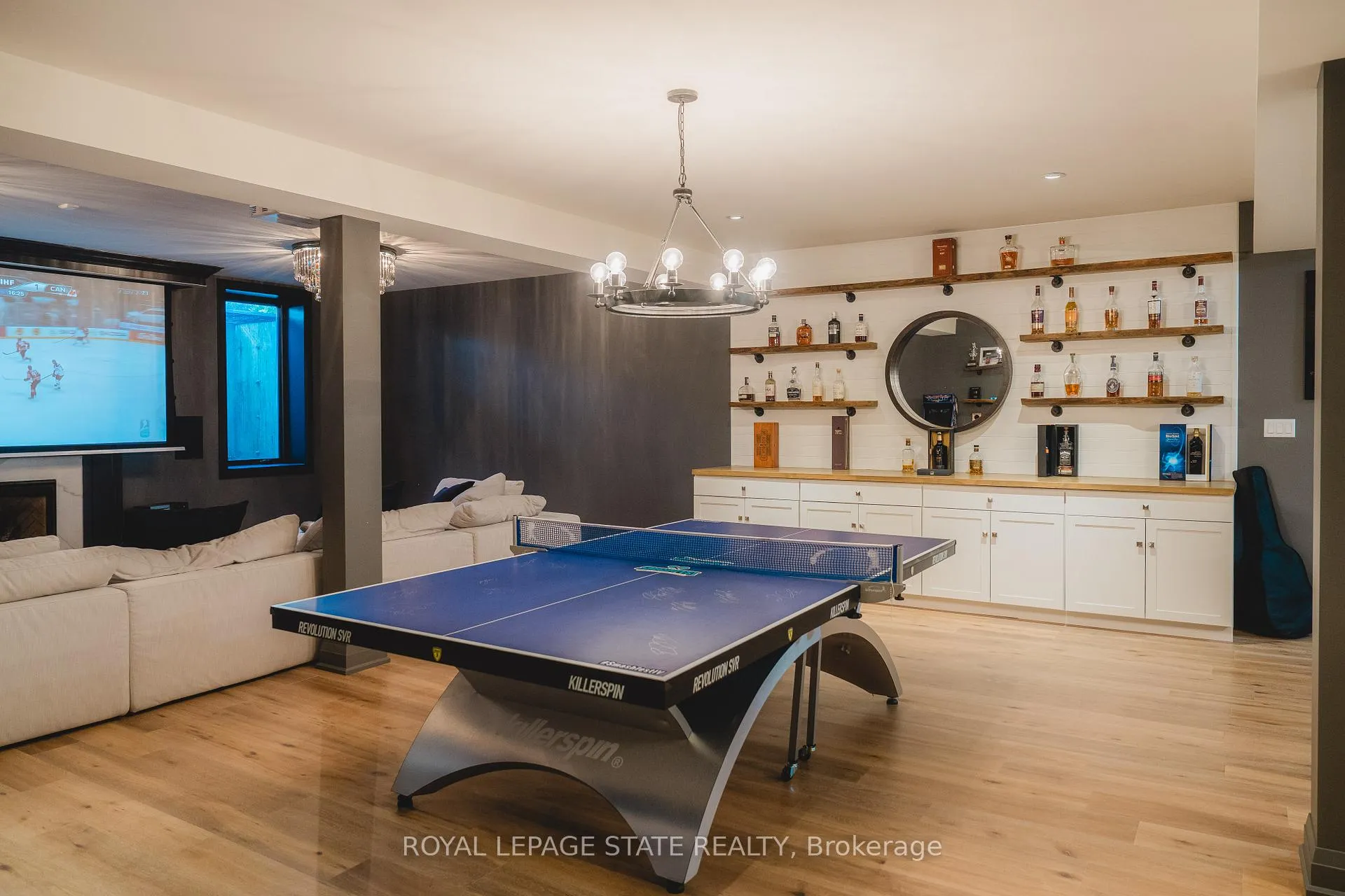 Photo 36 of 147 Beverly Court, Hamilton, Ancaster — HOMEH