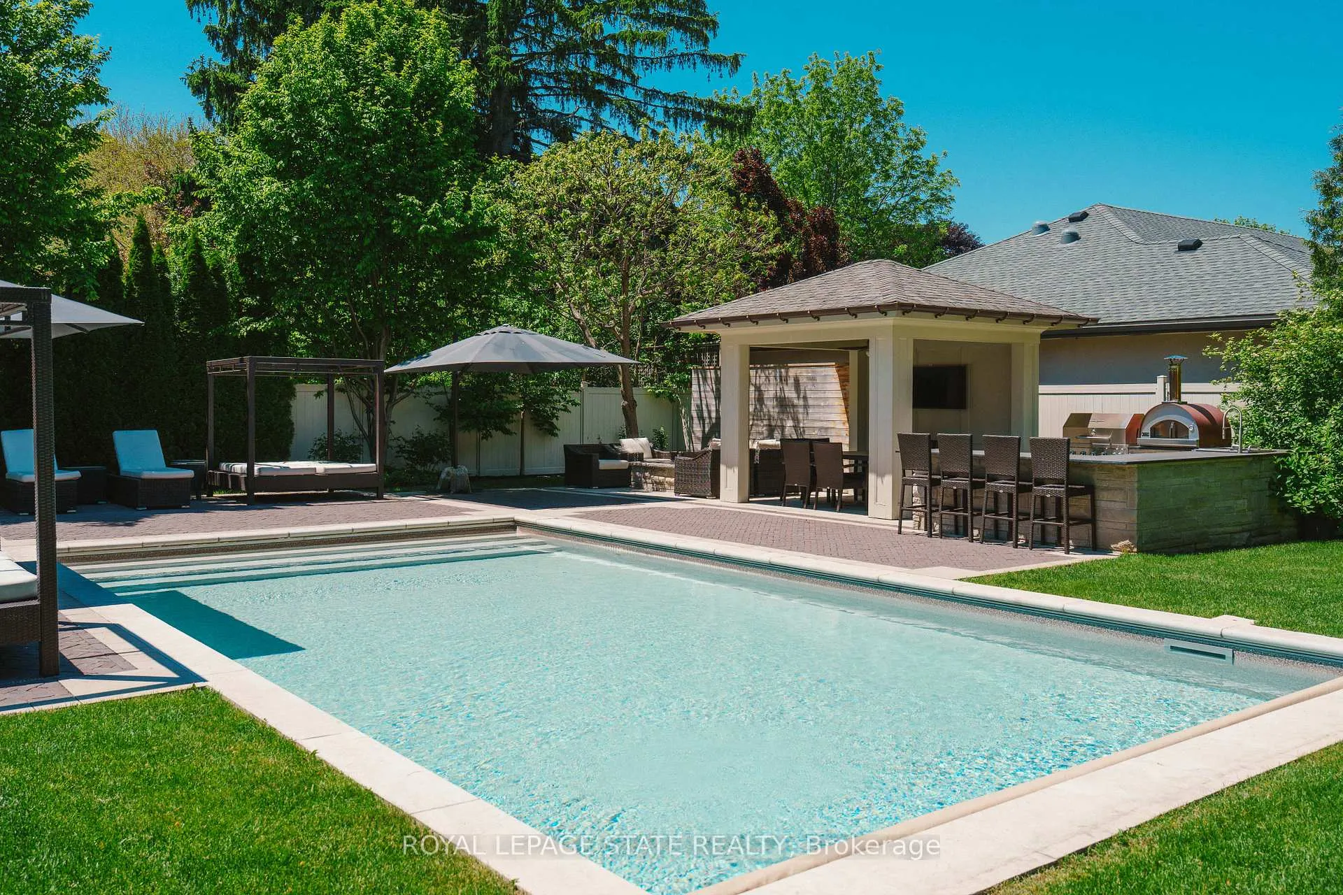Photo 44 of 147 Beverly Court, Hamilton, Ancaster — HOMEH
