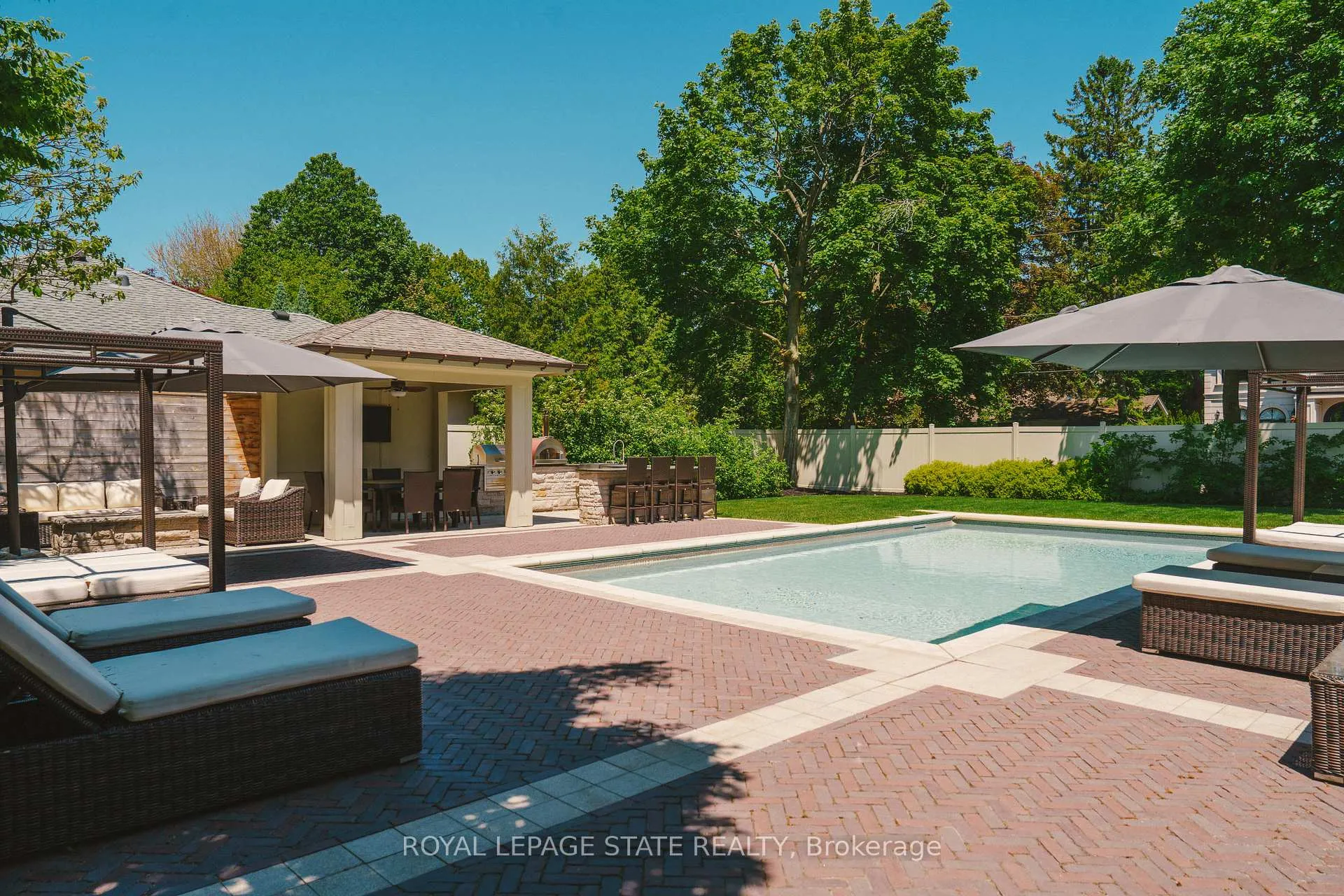 Photo 45 of 147 Beverly Court, Hamilton, Ancaster — HOMEH