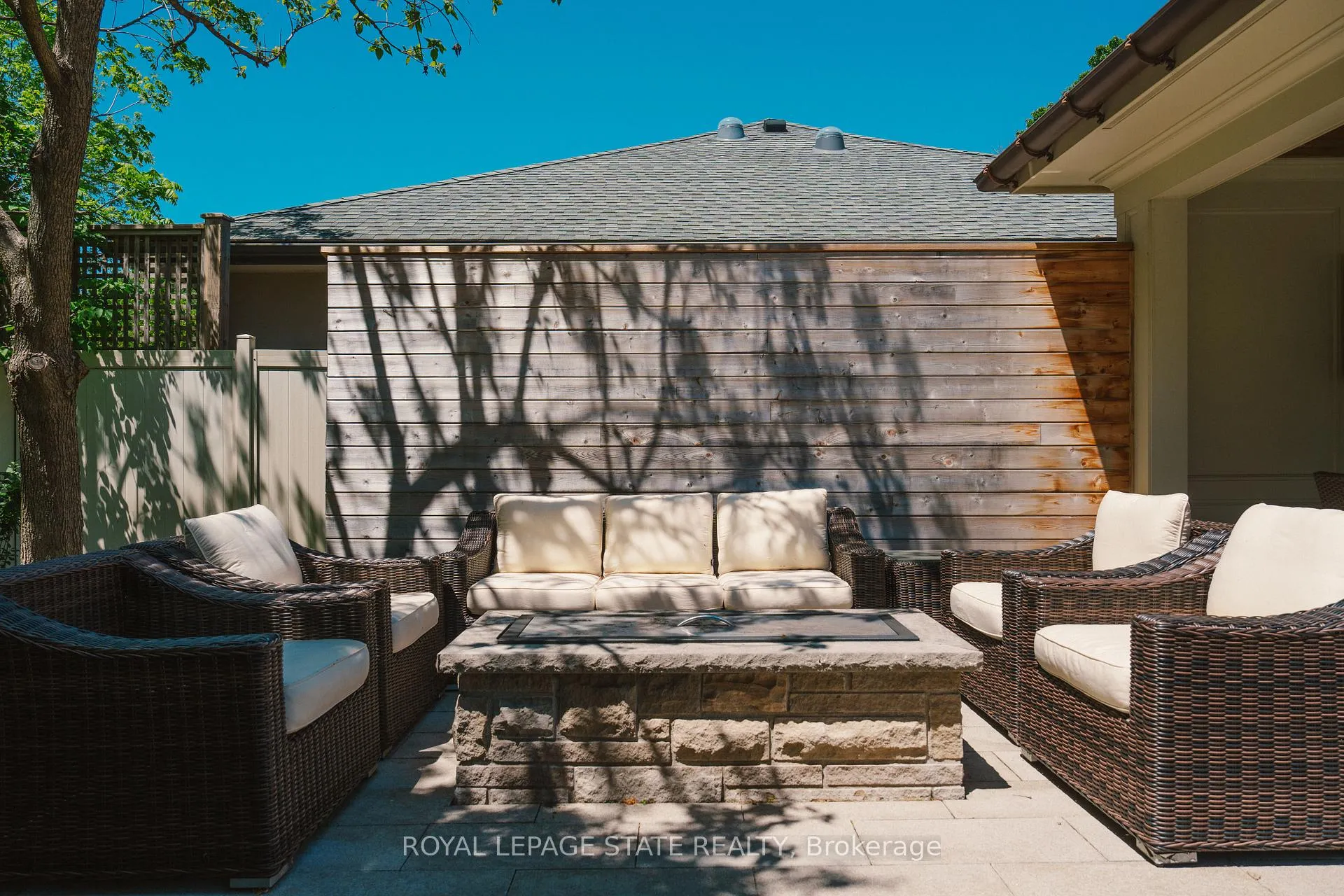 Photo 46 of 147 Beverly Court, Hamilton, Ancaster — HOMEH