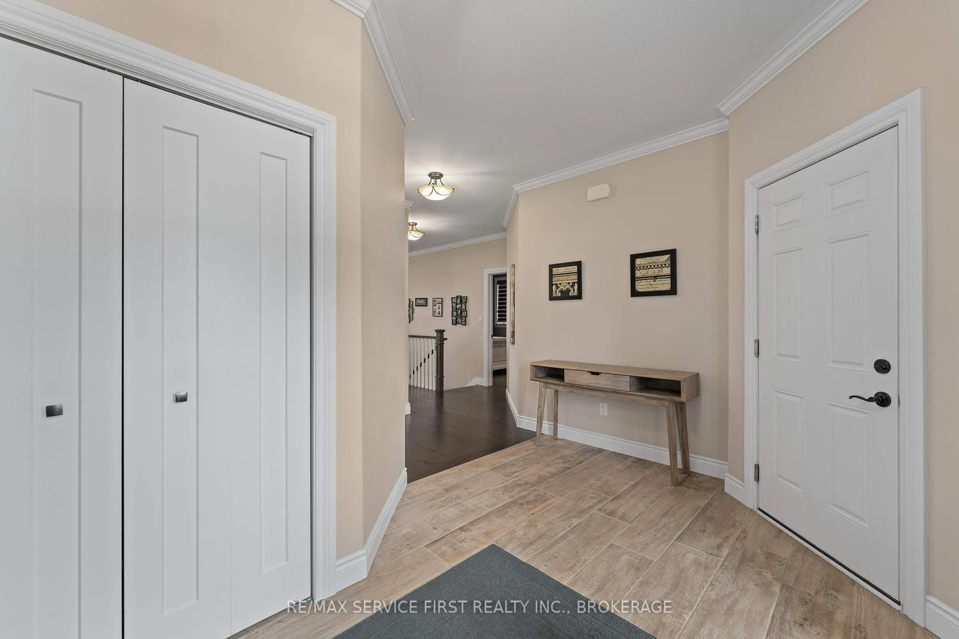Photo 4 of 141 Champagne Crescent, Loyalist, Amherstview — HOMEH