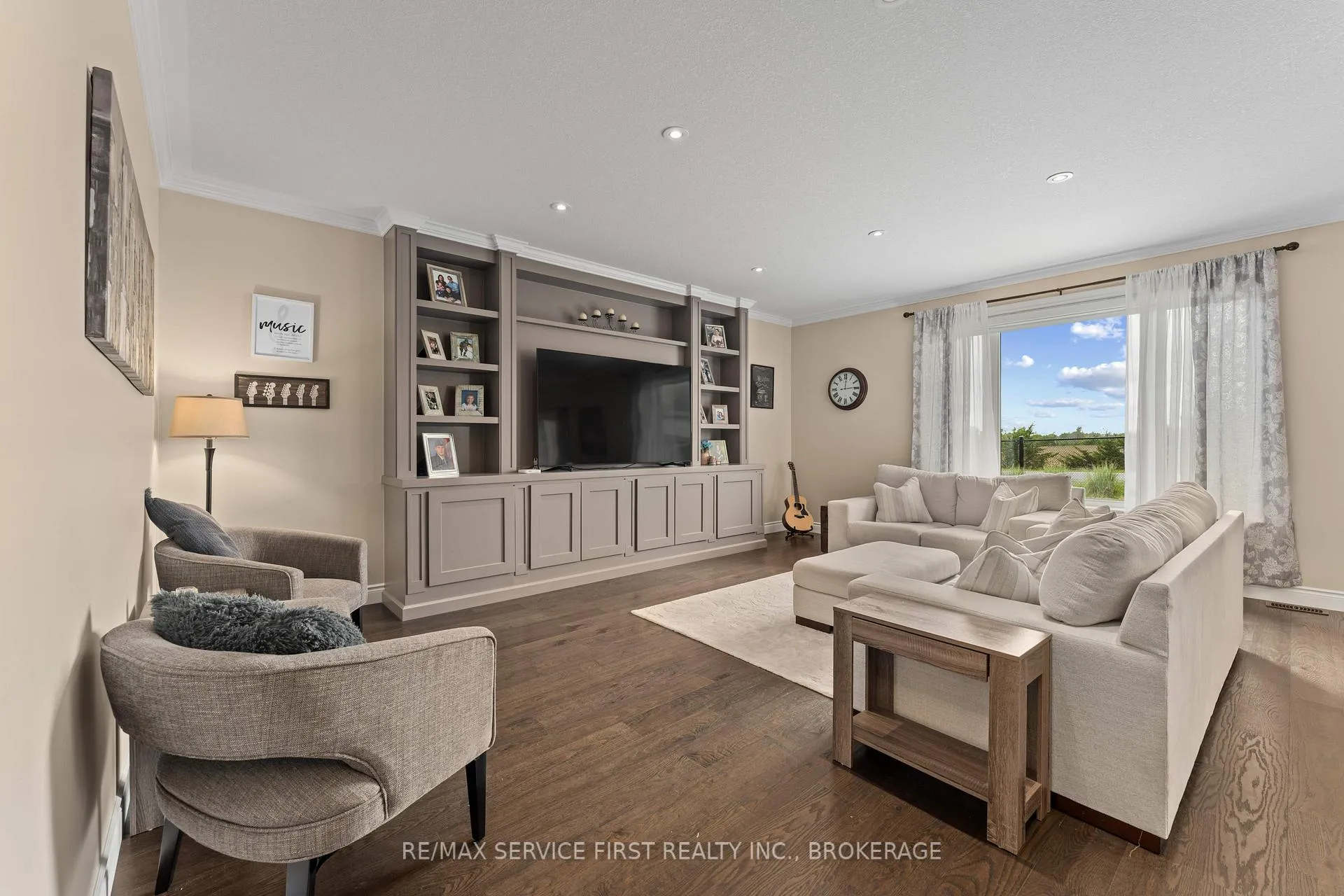 Photo 7 of 141 Champagne Crescent, Loyalist, Amherstview — HOMEH