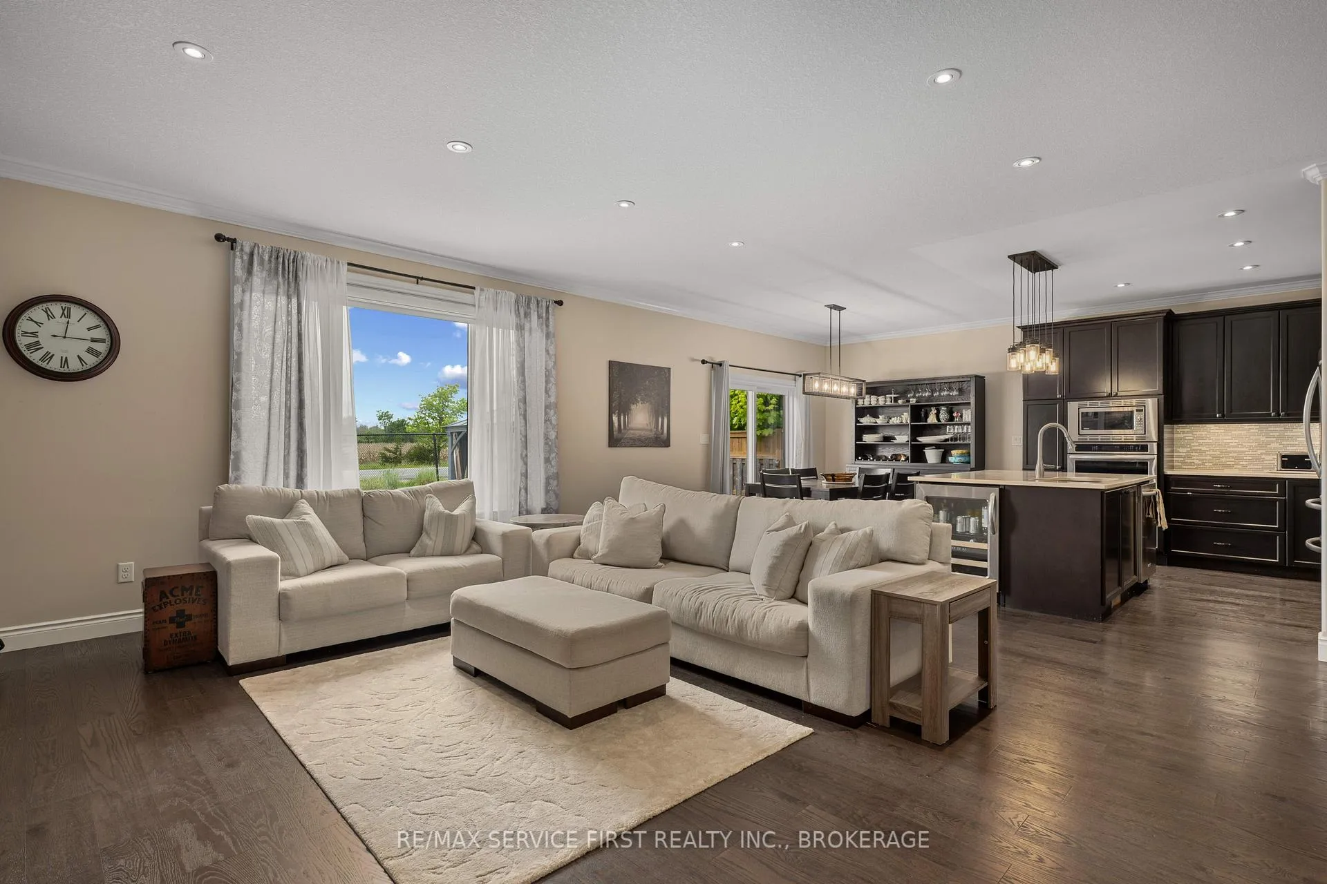 Photo 8 of 141 Champagne Crescent, Loyalist, Amherstview — HOMEH