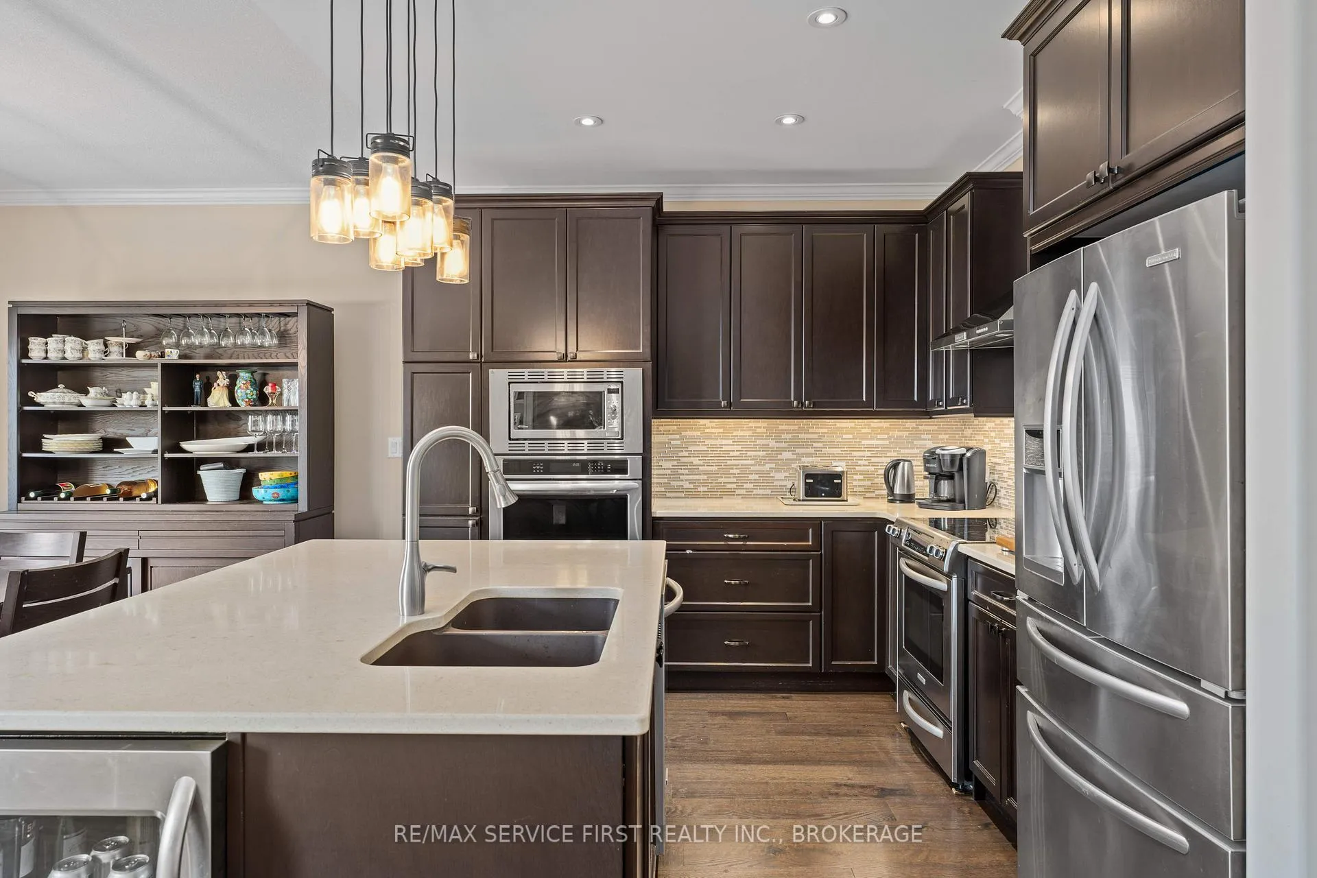 Photo 11 of 141 Champagne Crescent, Loyalist, Amherstview — HOMEH
